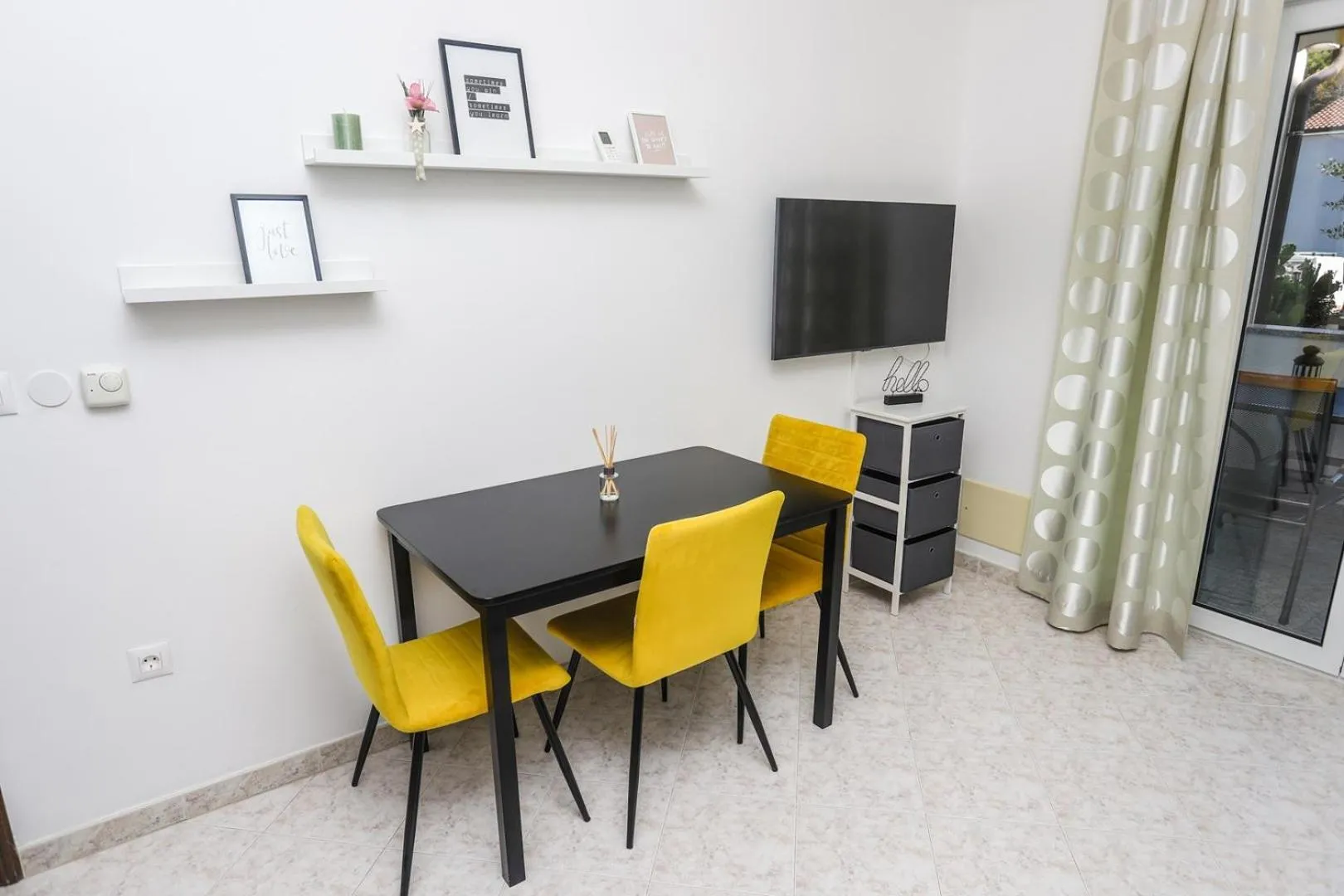 TV and multimedia in Apartments Silvano