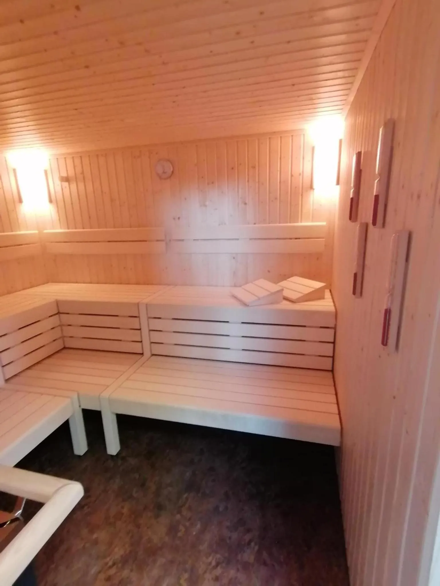 Sauna, Bed in Parkhotel Ropeter