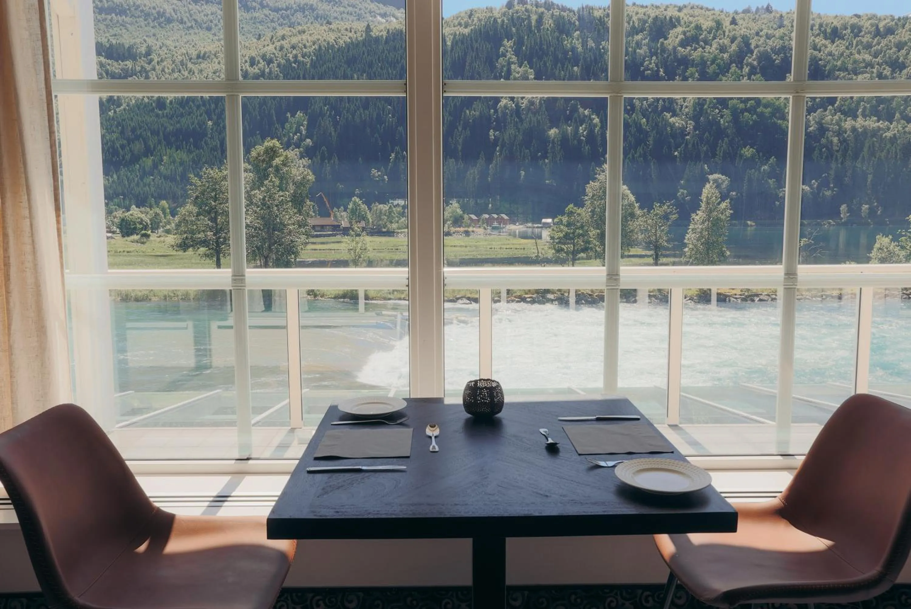 Restaurant/places to eat in Hotel Loenfjord Loen