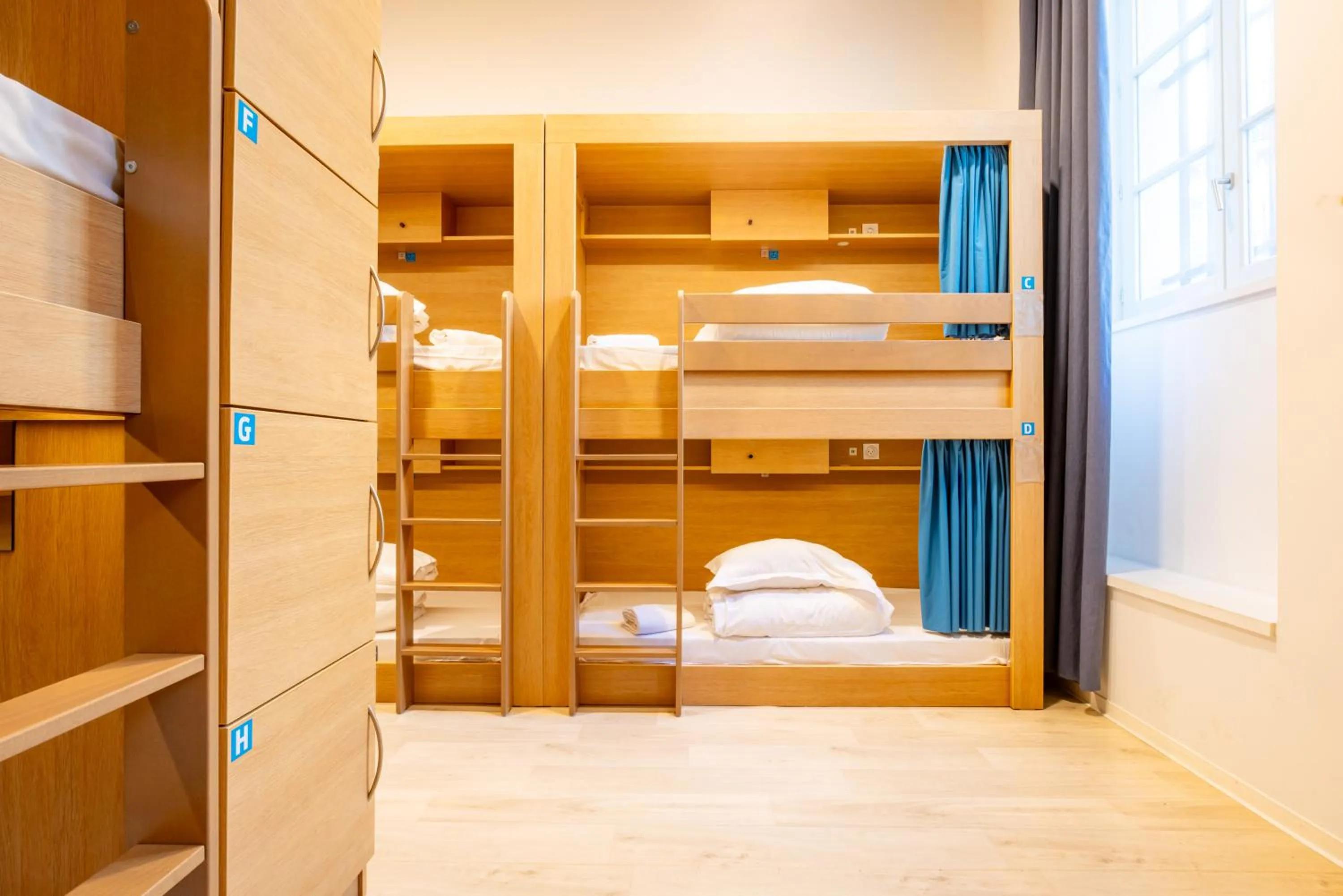 Bed in The People - Marseille