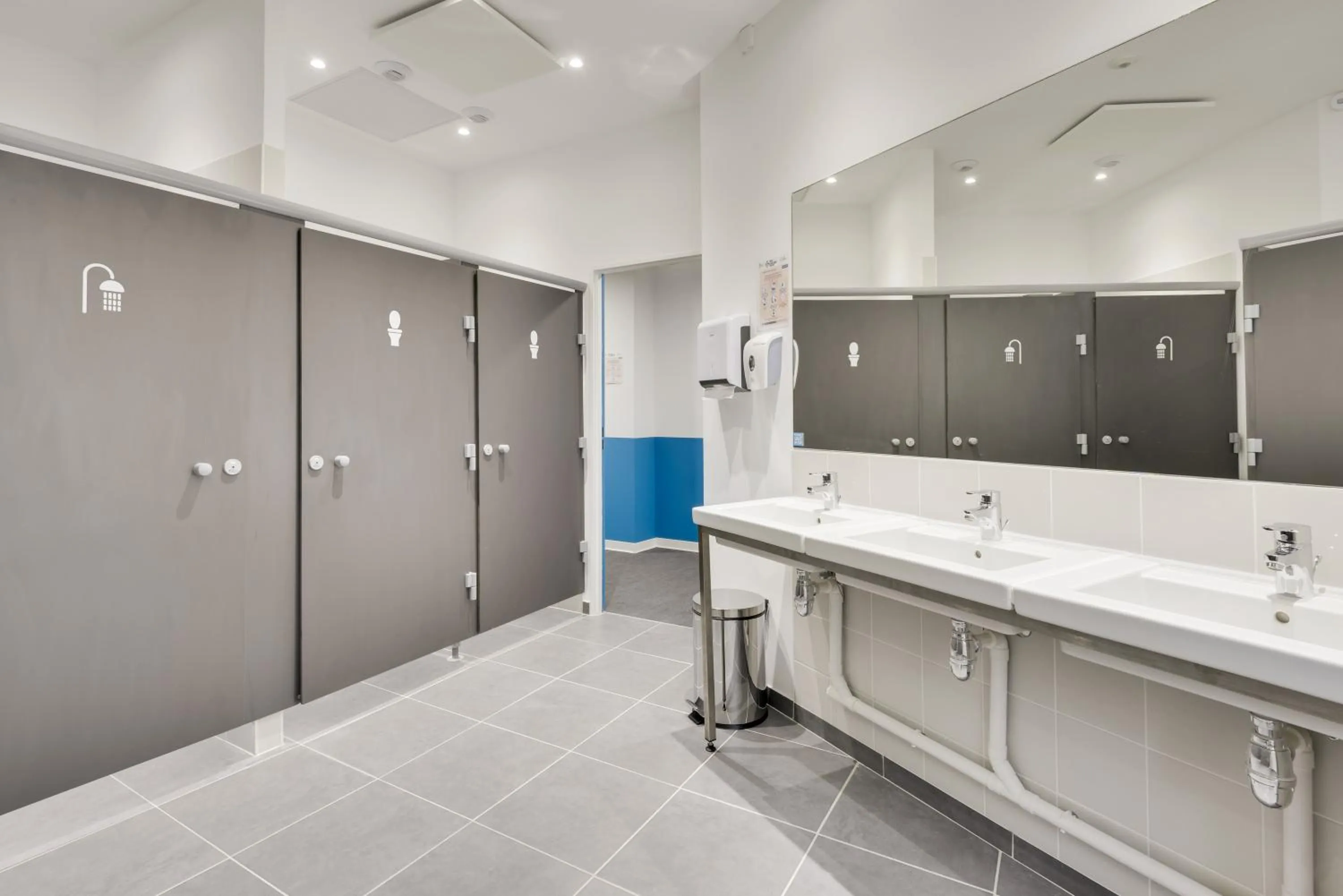 Bathroom in The People - Marseille