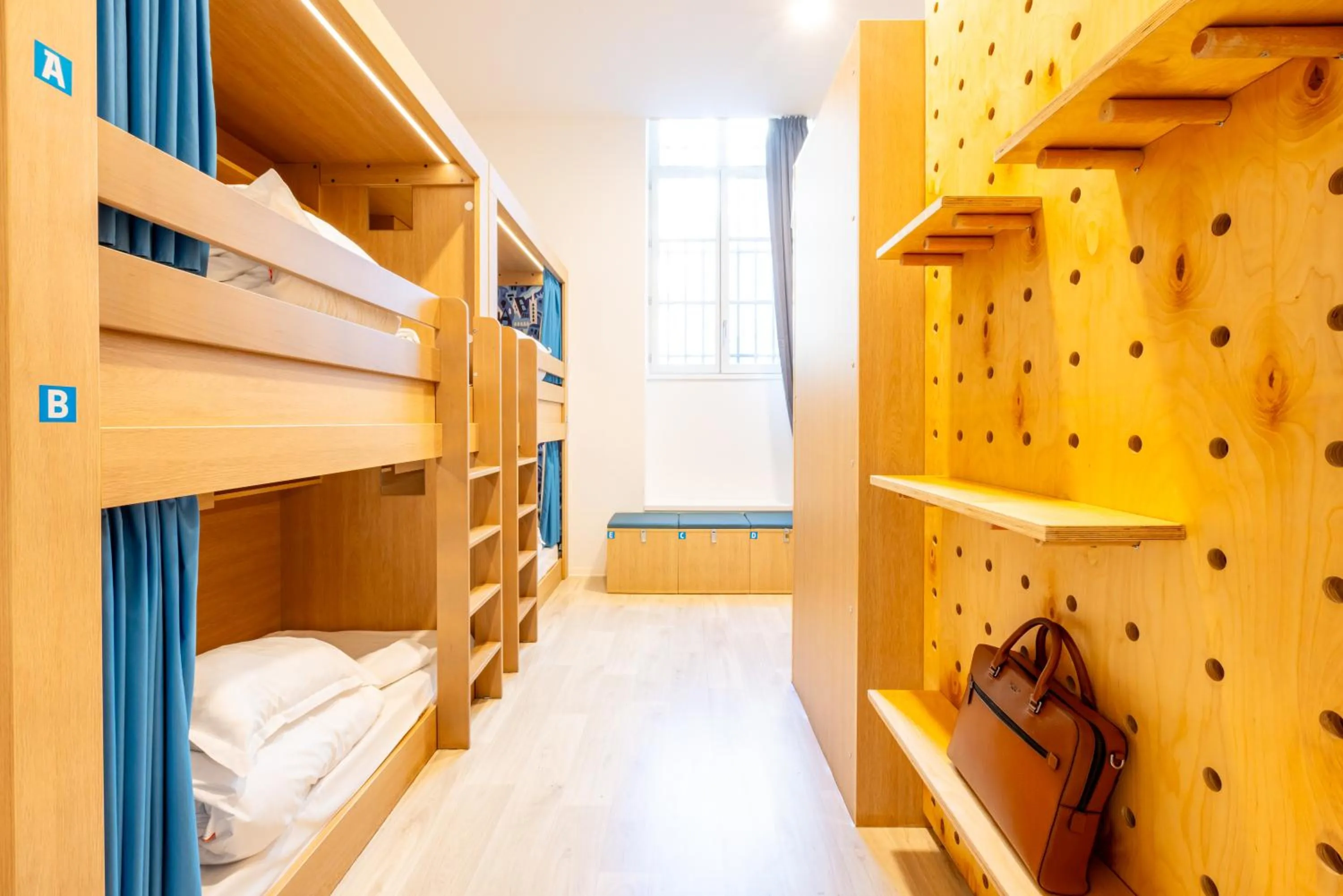 Bed in The People - Marseille