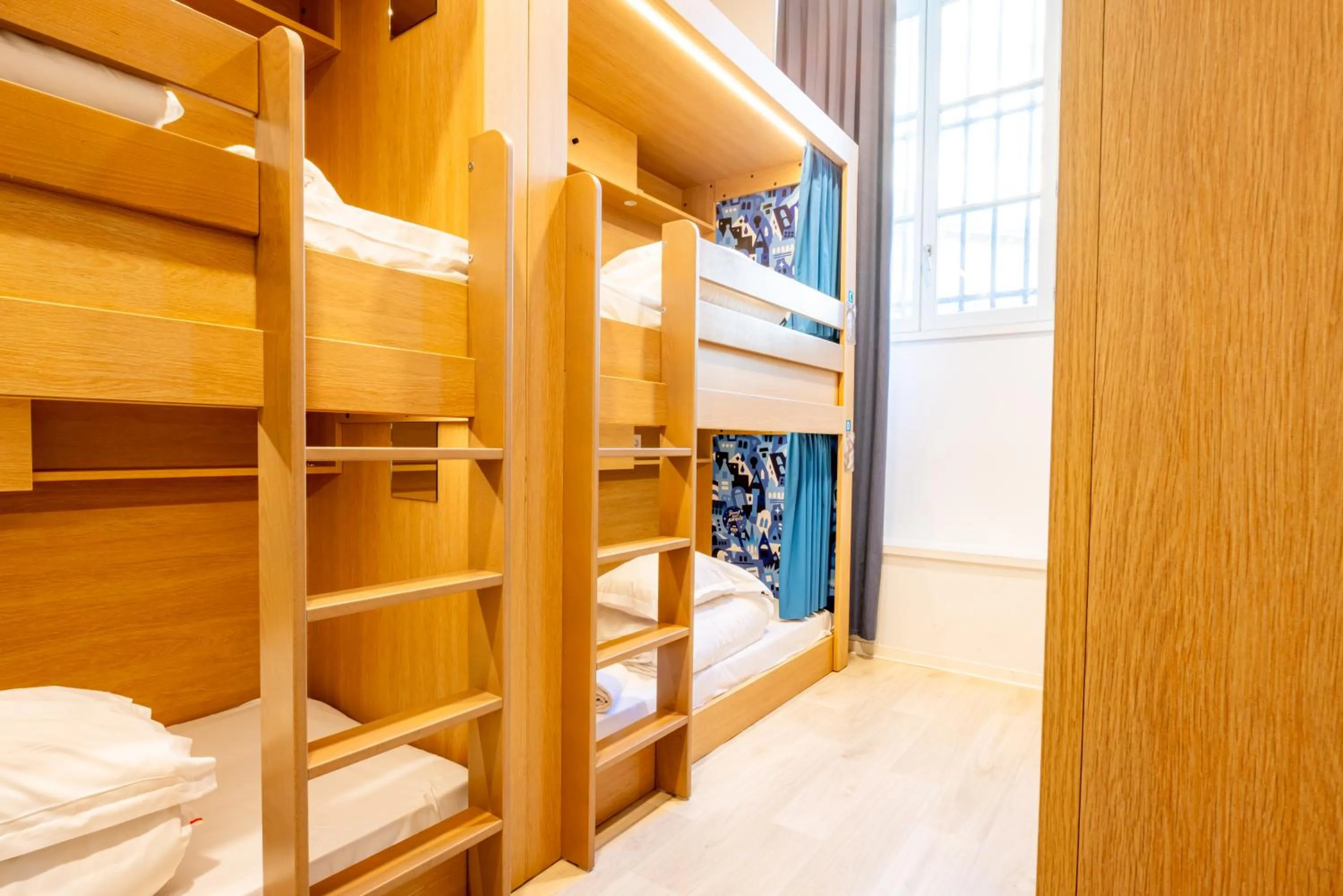 bunk bed, Bed in The People - Marseille