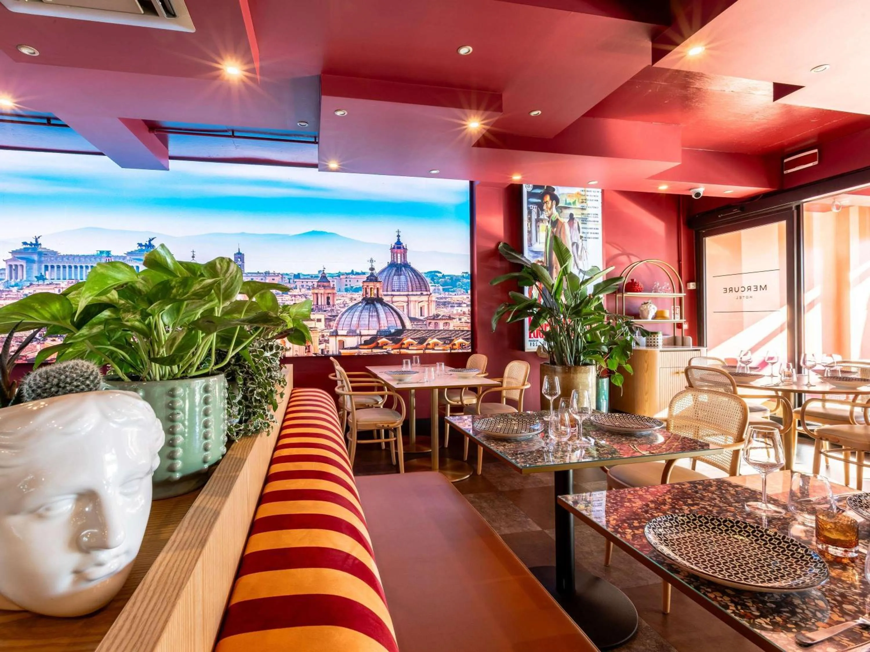 Restaurant/places to eat in Mercure Roma Cinecitta