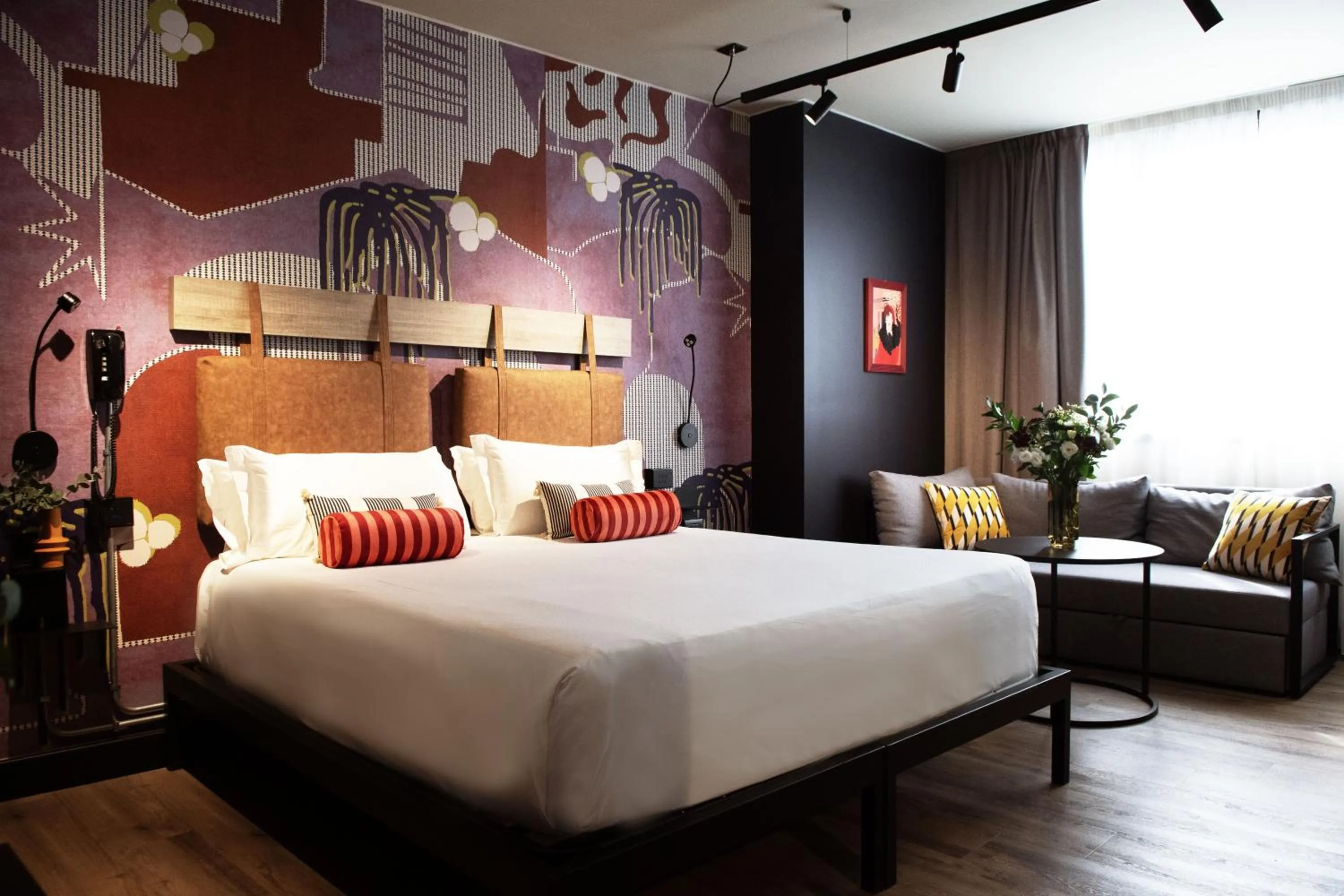 Bed in Mercure Roma Cinecitta