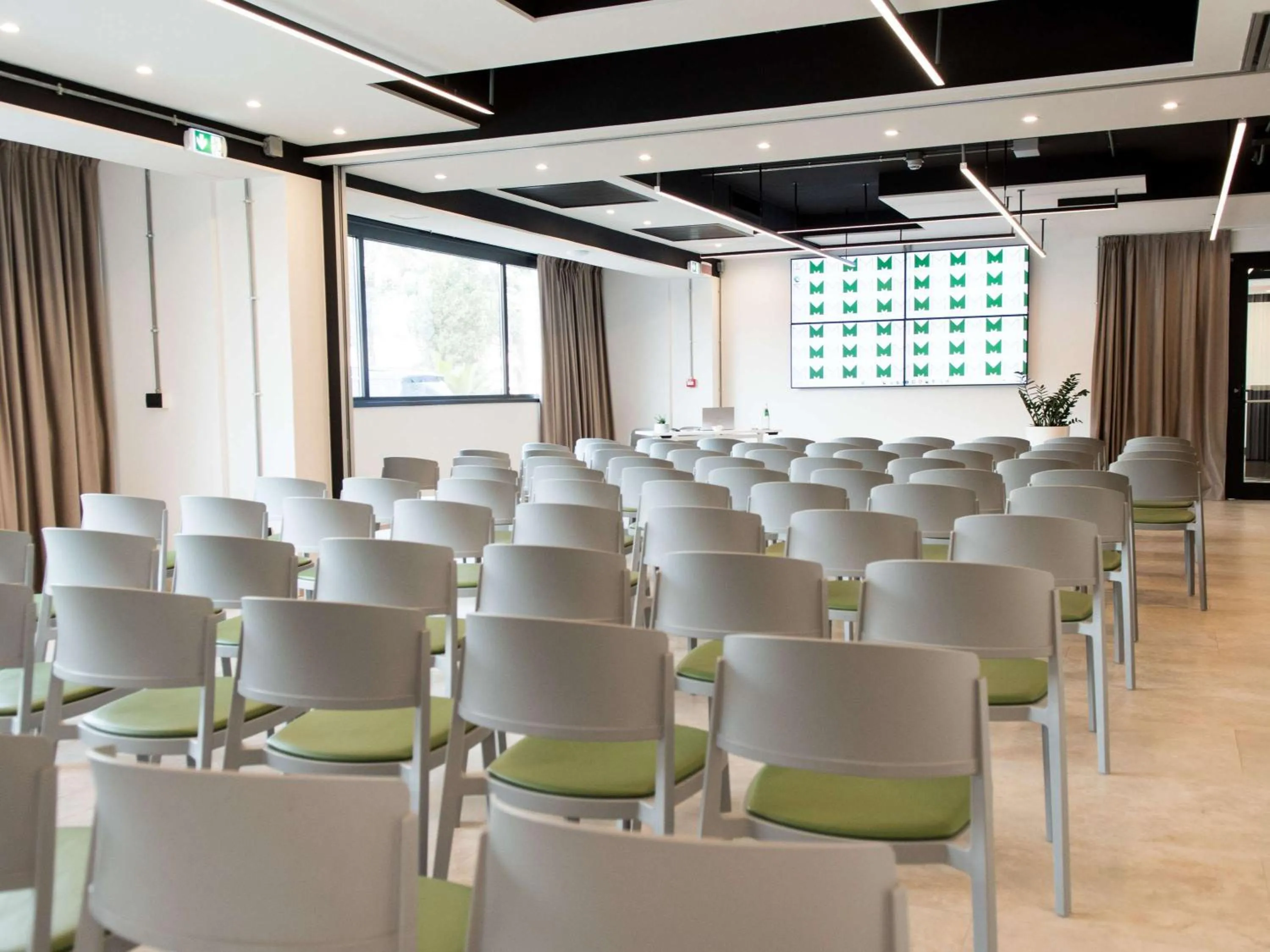 Property building in Mercure Roma Cinecitta