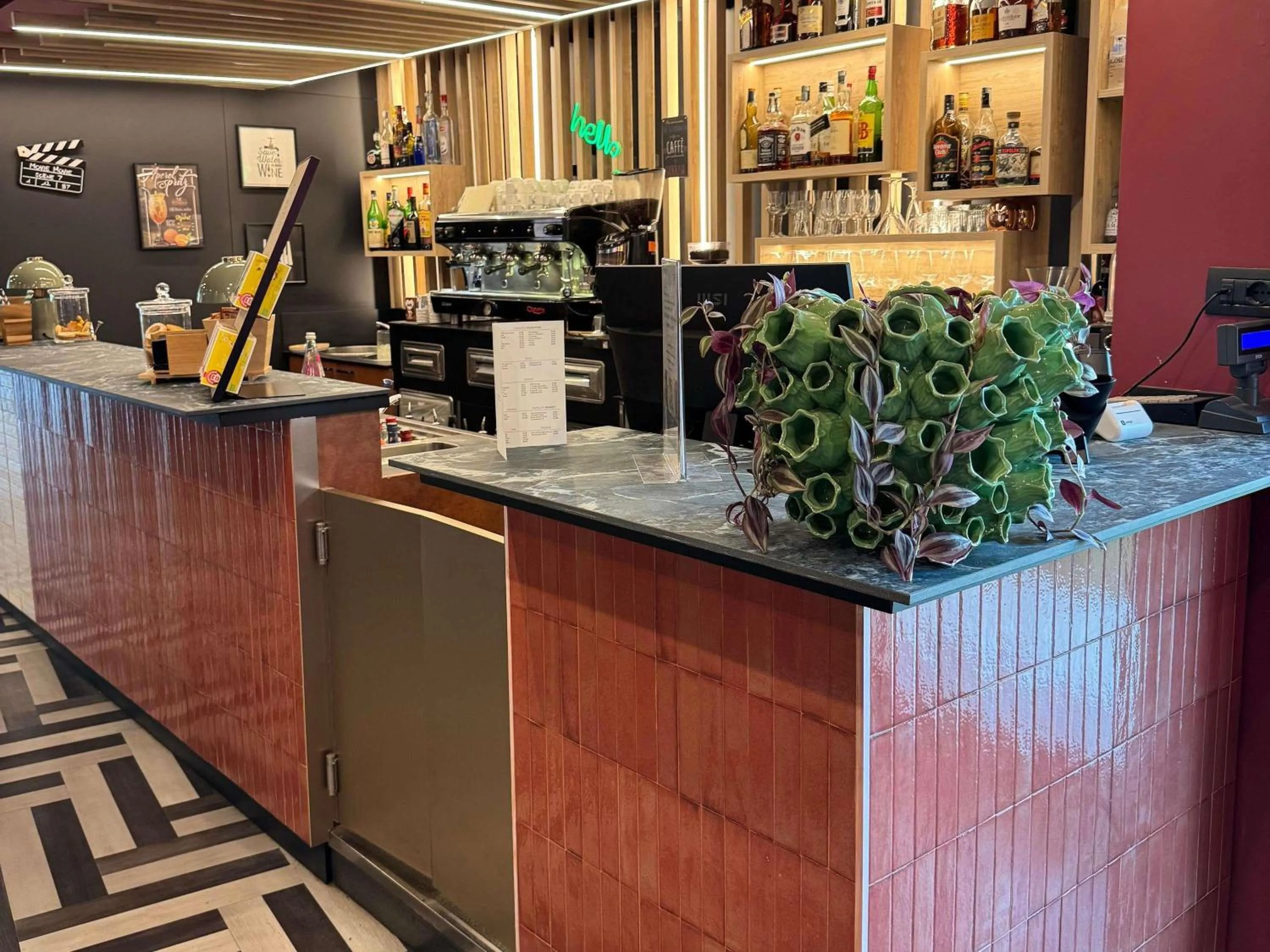 Lounge or bar in Mercure Roma Cinecittà