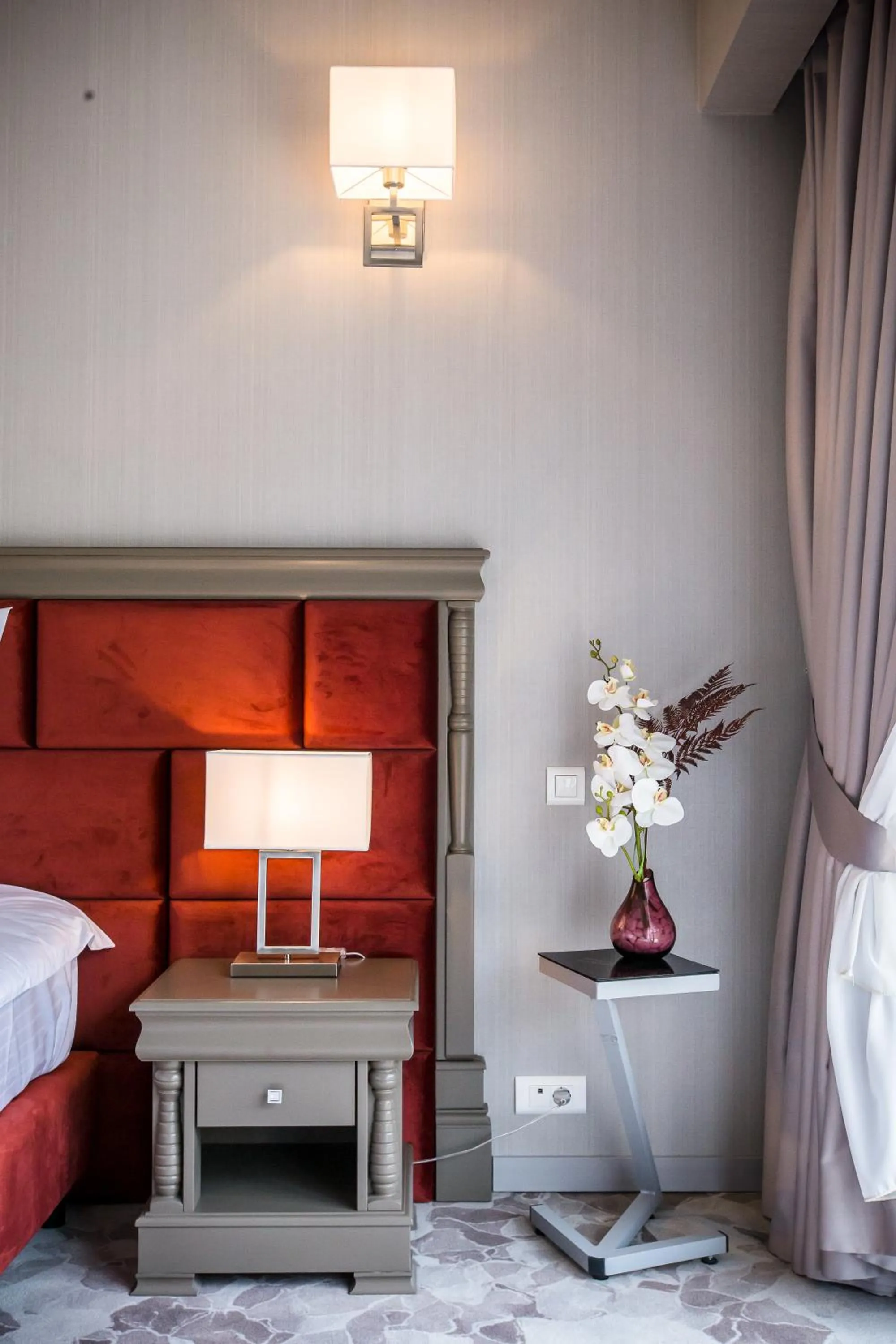 Bed in HOTEL CARPAT INN