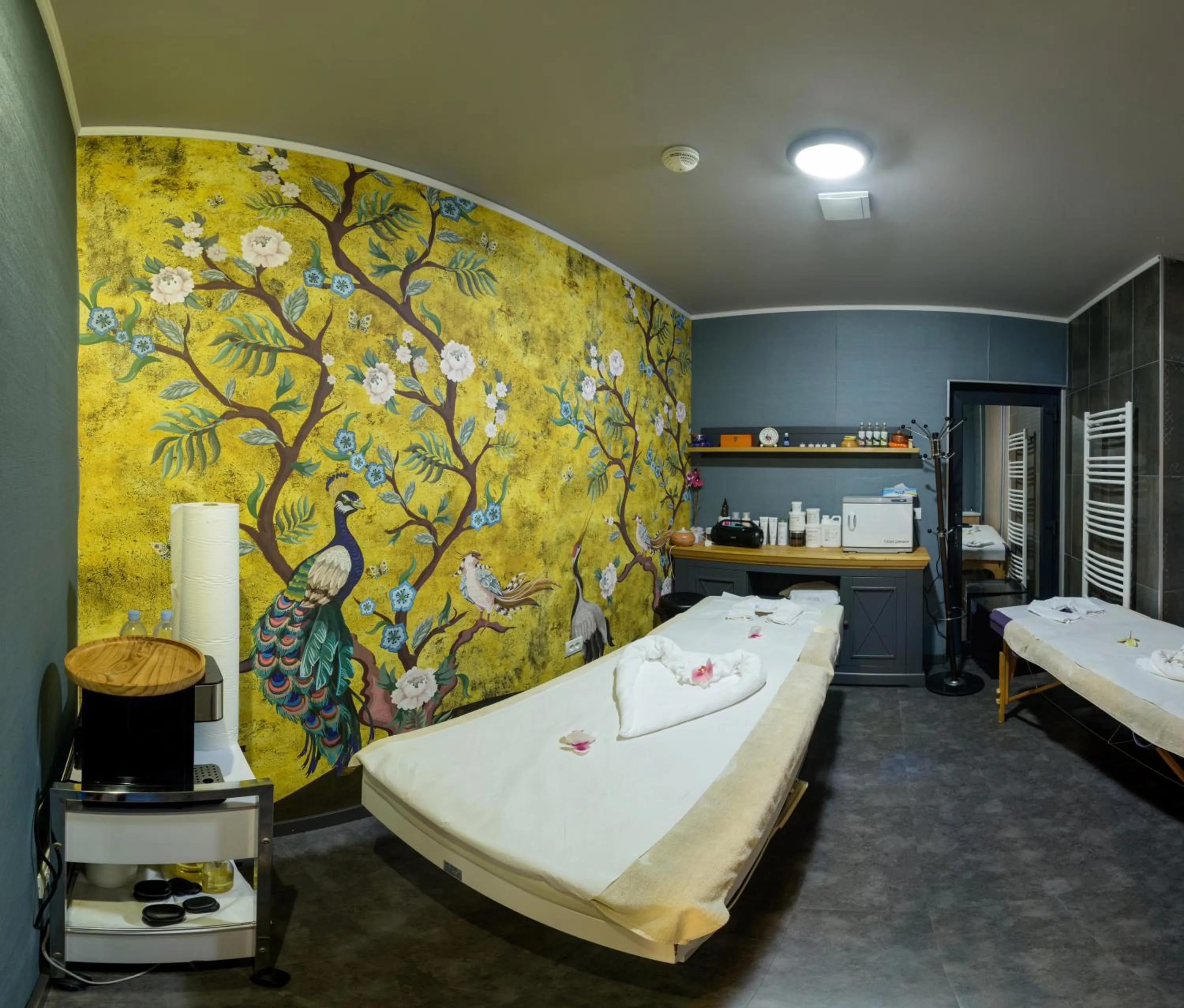 Bed in HOTEL CARPAT INN