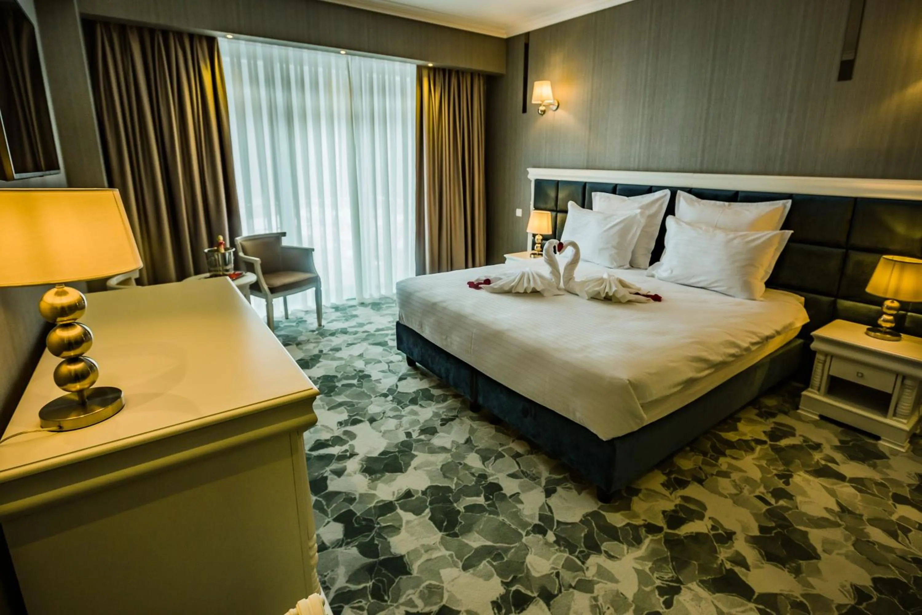 Bed in HOTEL CARPAT INN