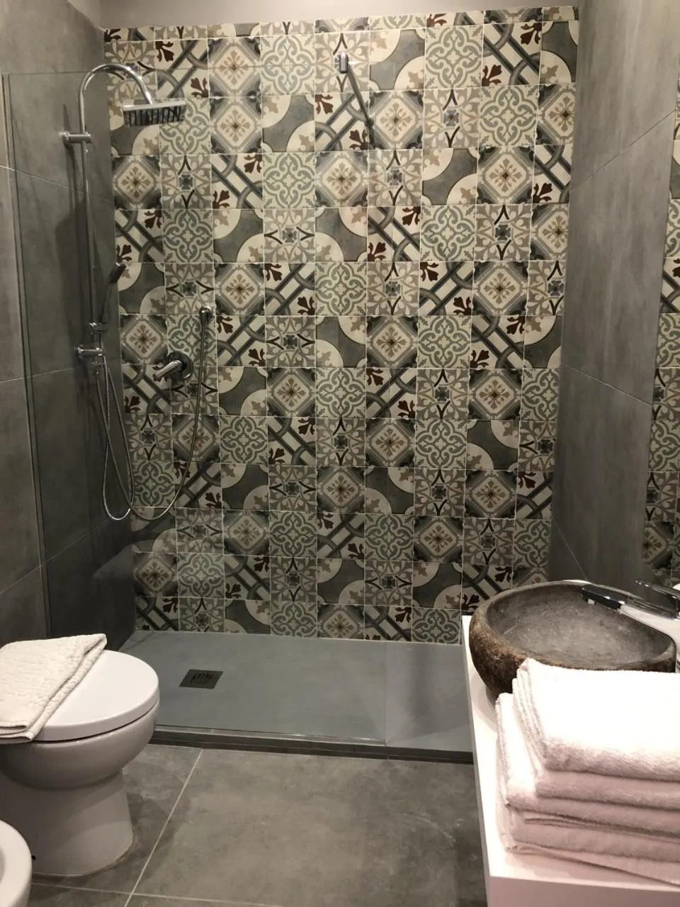 Shower in SUNSET BED AND BREAKFAST