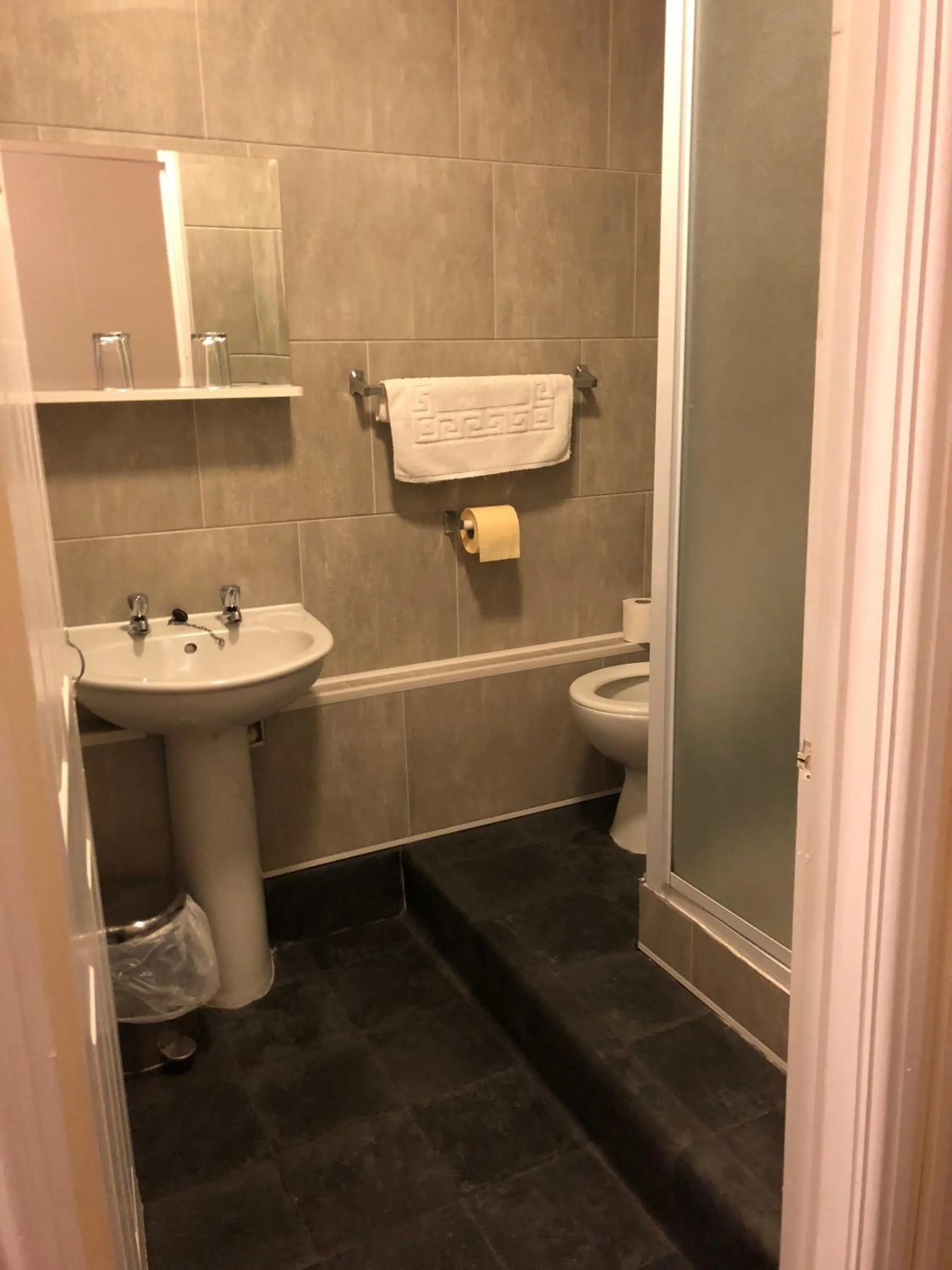 Twin Room in Station Inn