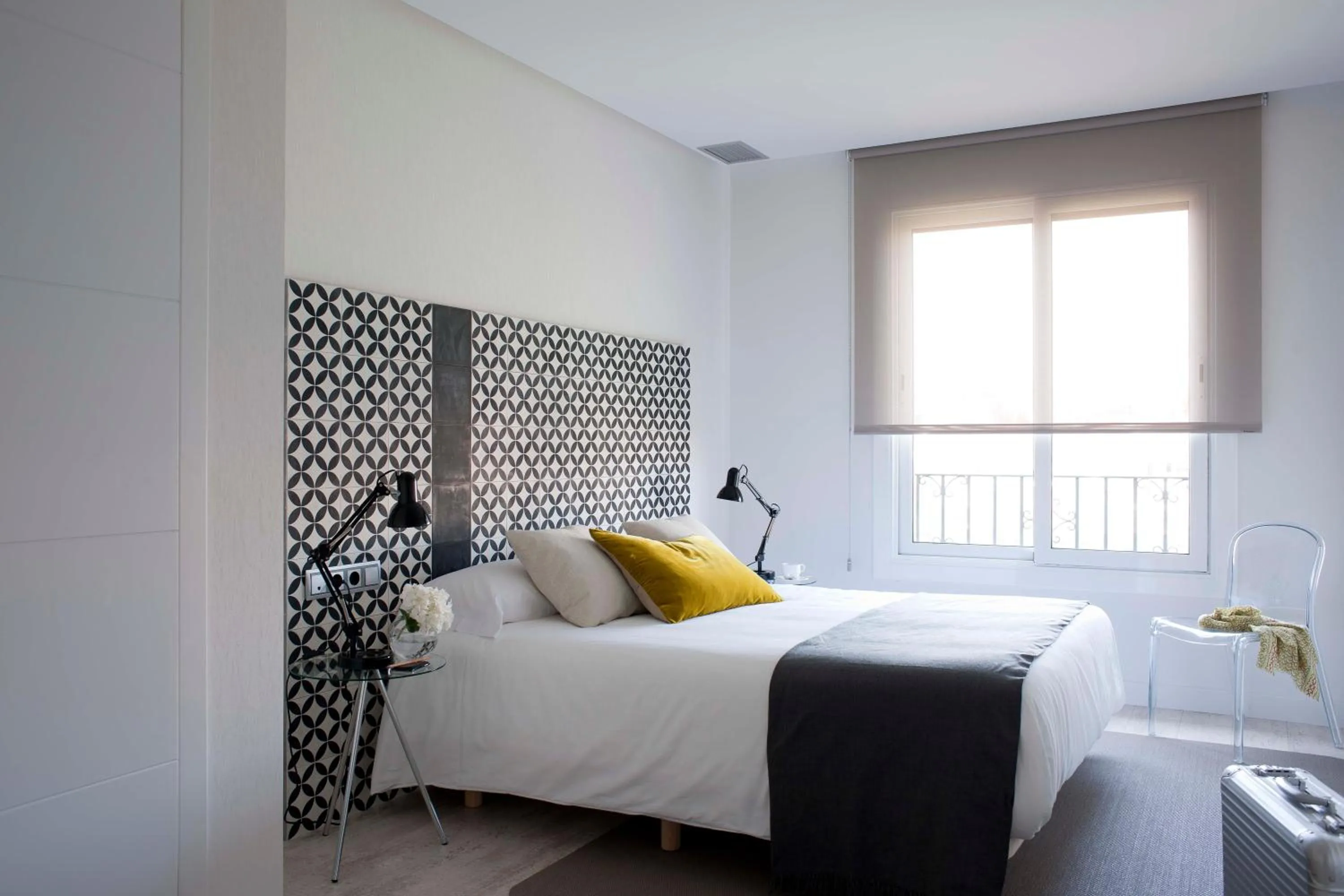 Bed in Eric Vökel Boutique Apartments - Atocha Suites