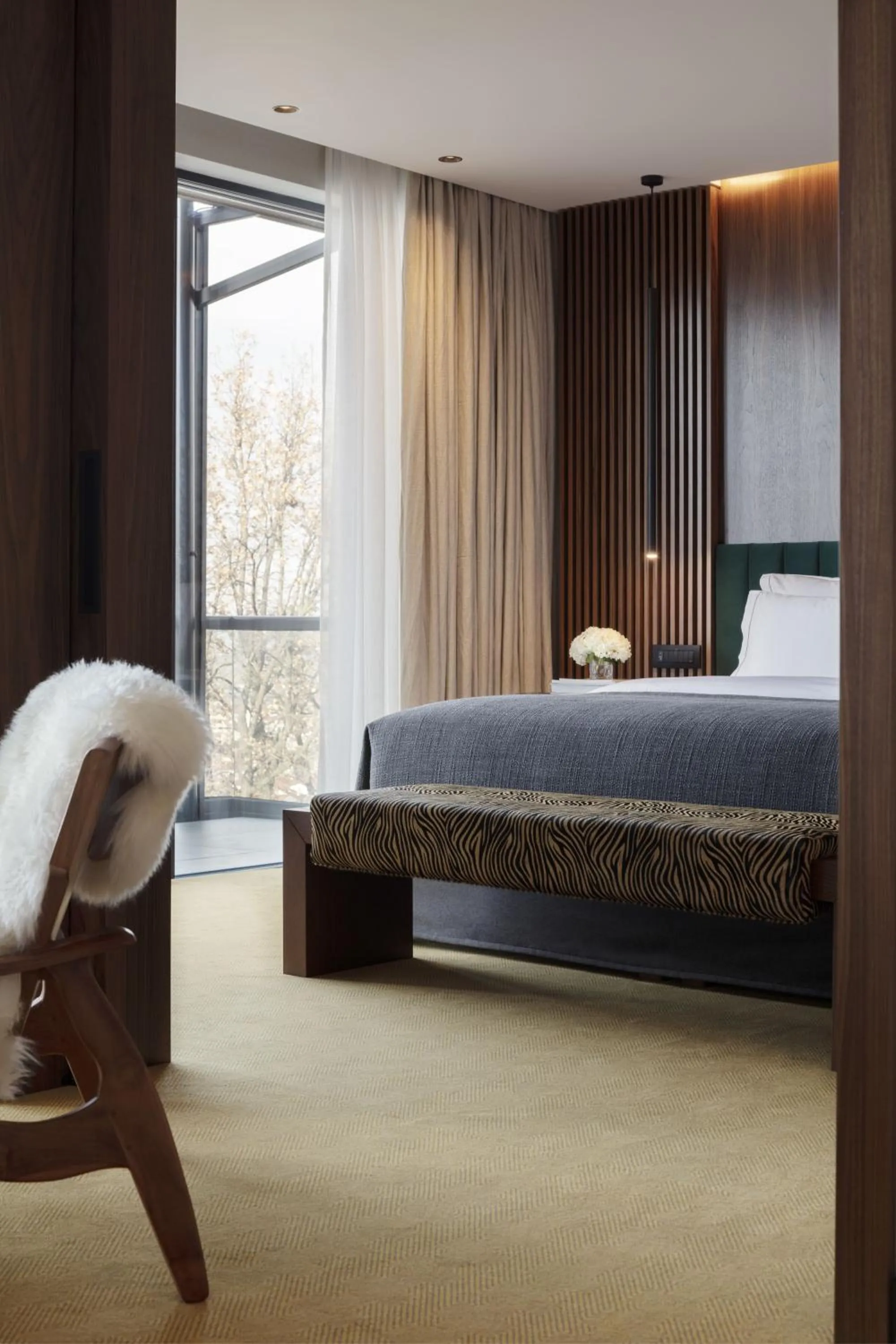 Bed in The Lynx Mountain Resort