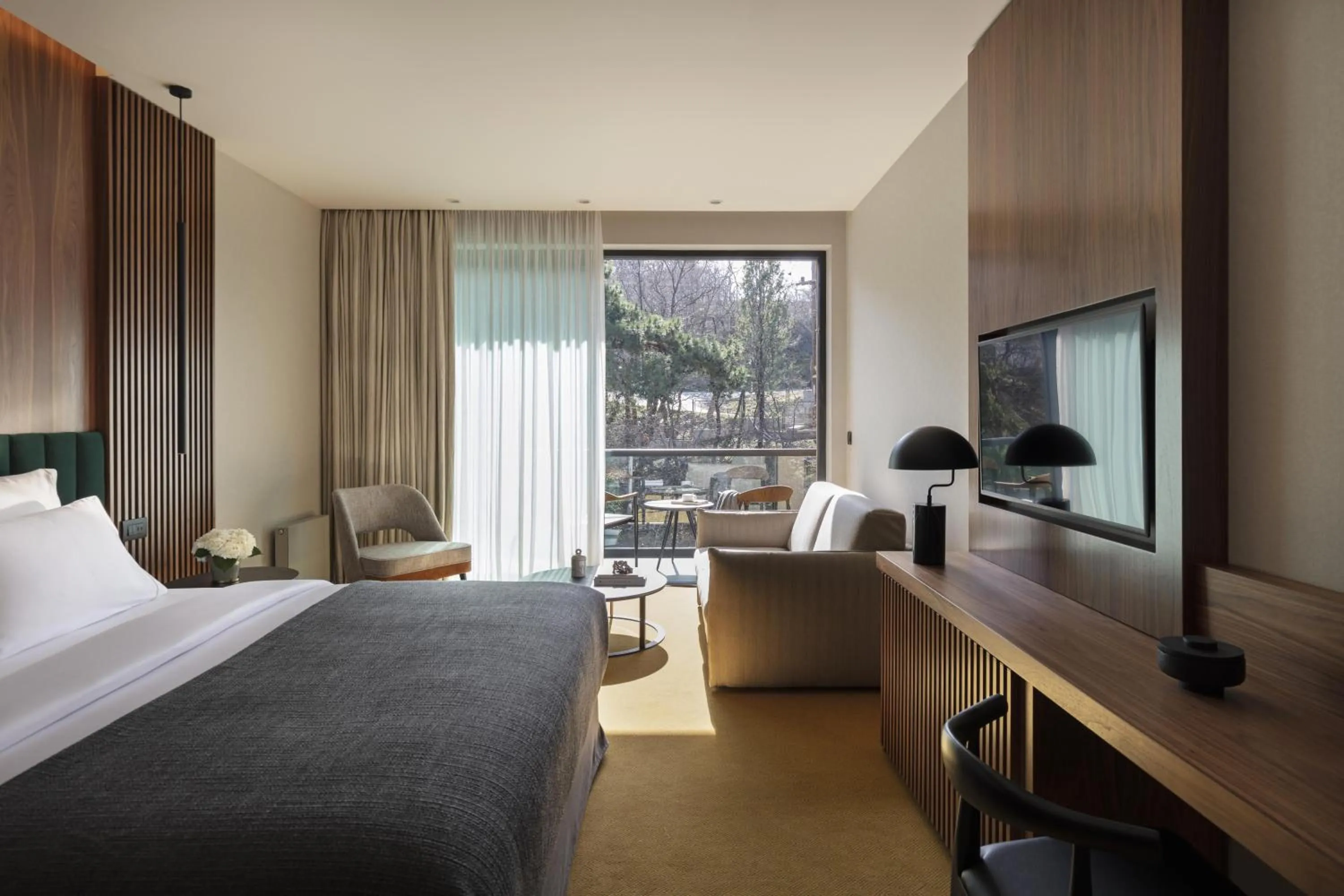 Bed in The Lynx Mountain Resort