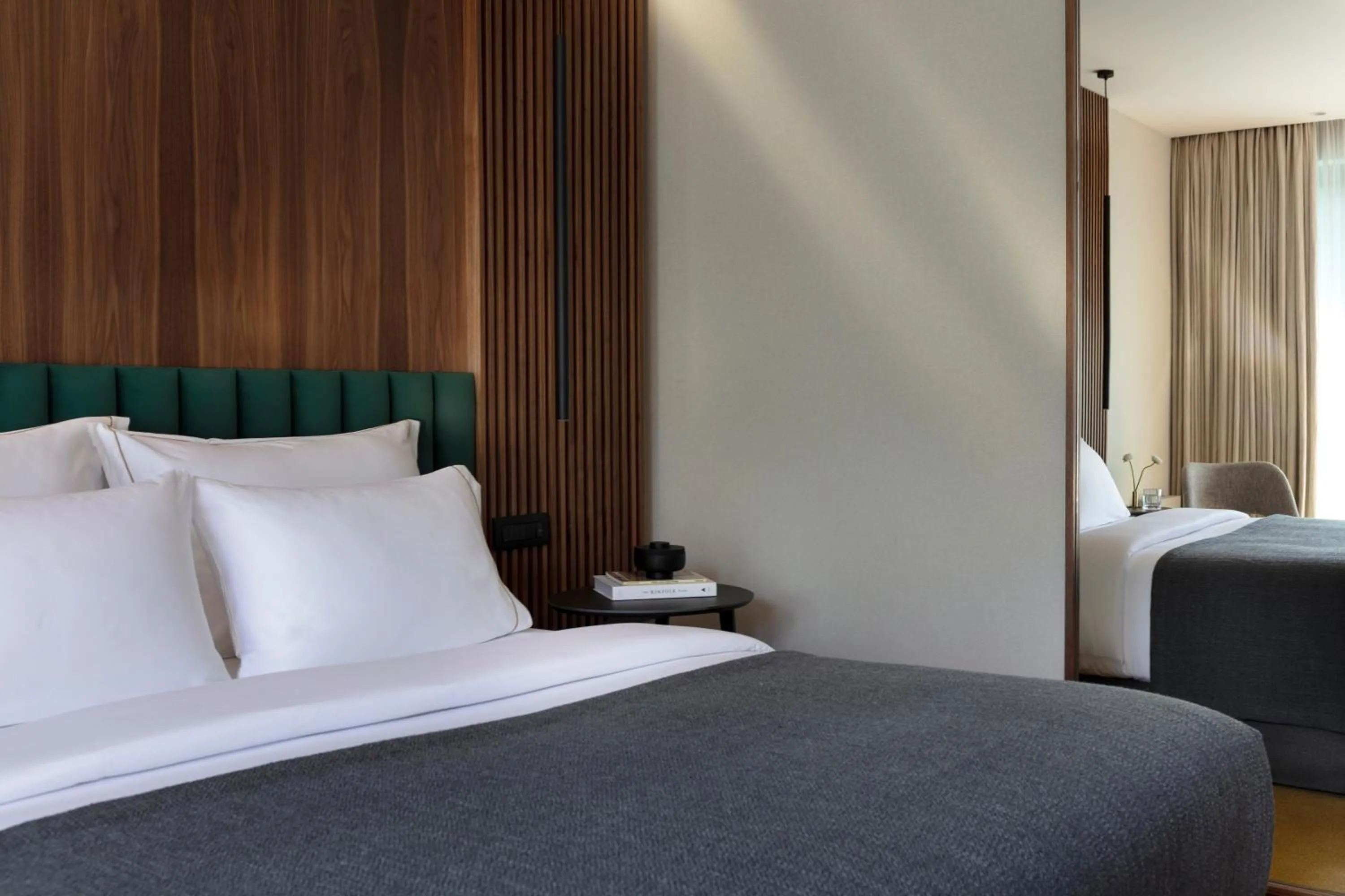 Bed in The Lynx Mountain Resort