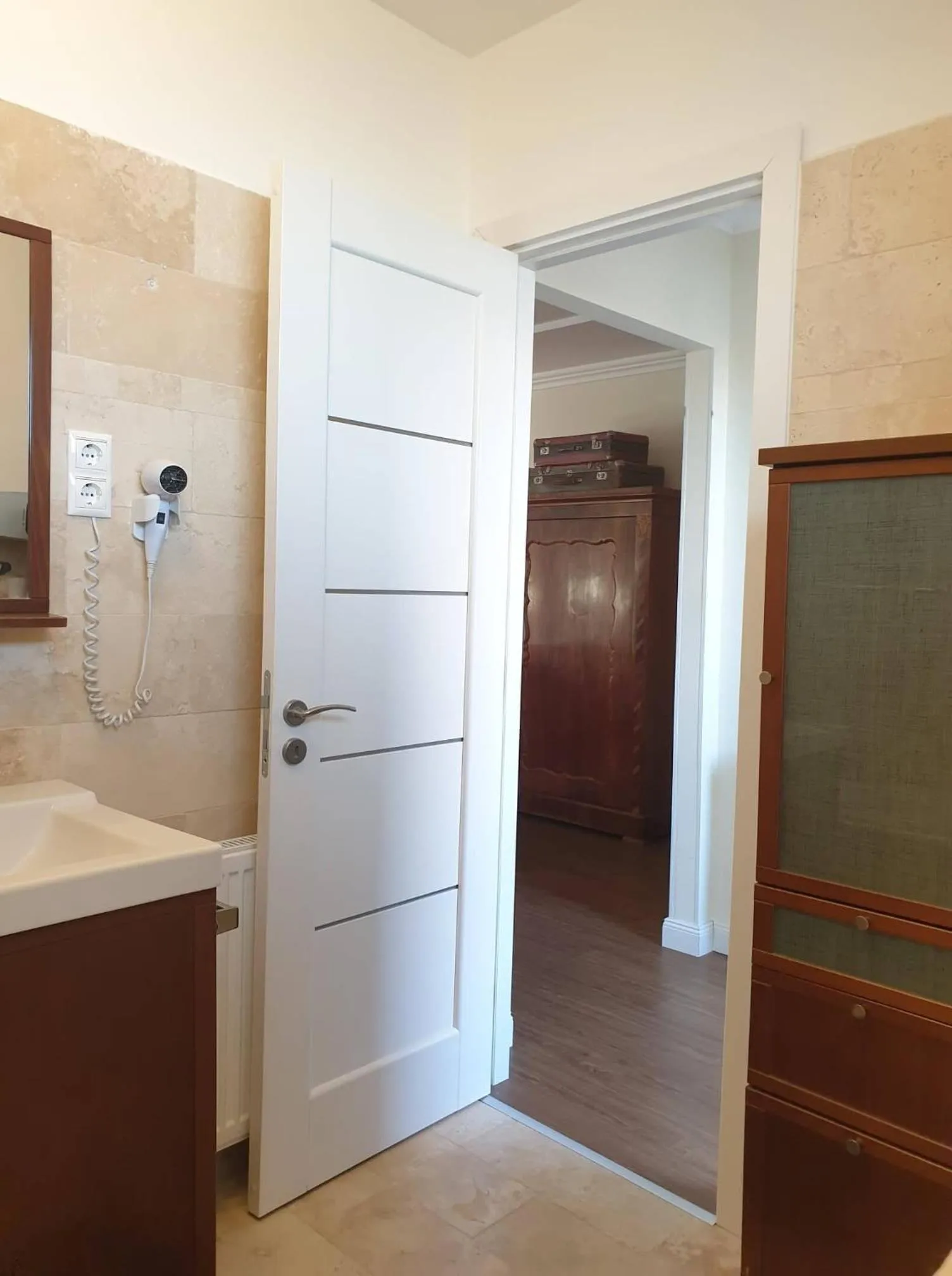 Bathroom in Éjjeli Bagoly Étterem és Panzió