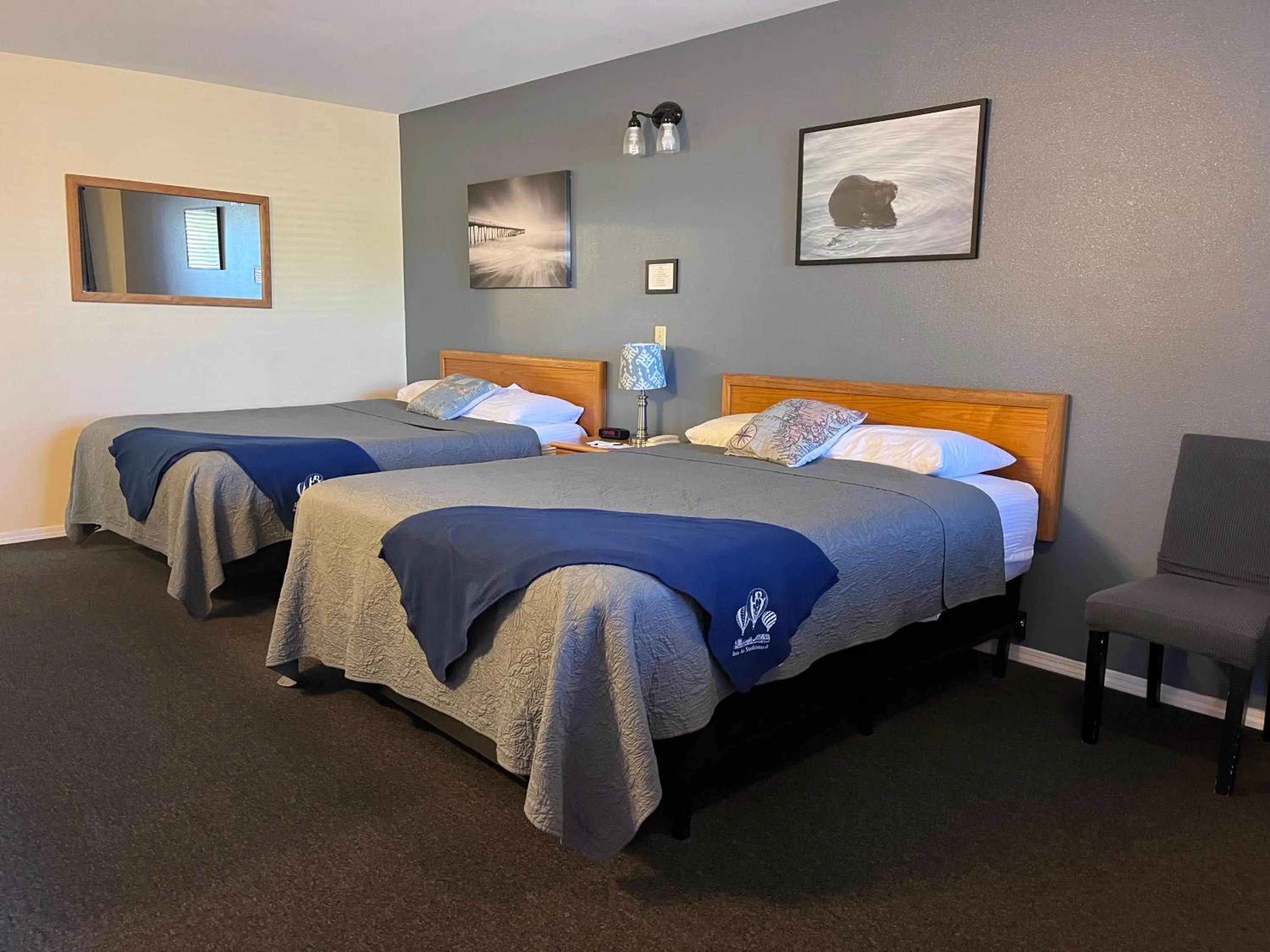 Bed in Snohomish Inn