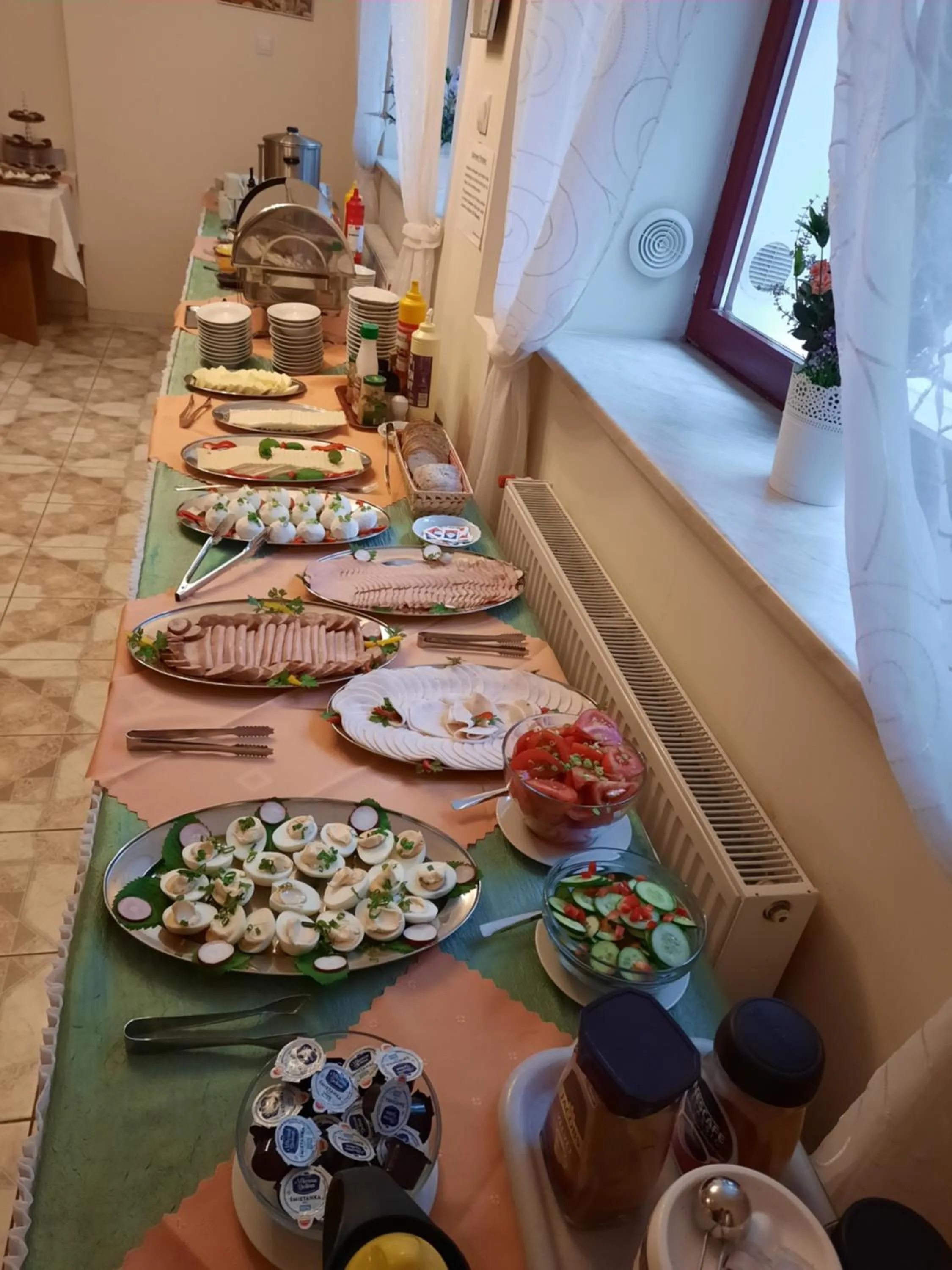 Buffet breakfast in Ośrodek Wypoczynkowy Buenos Aires