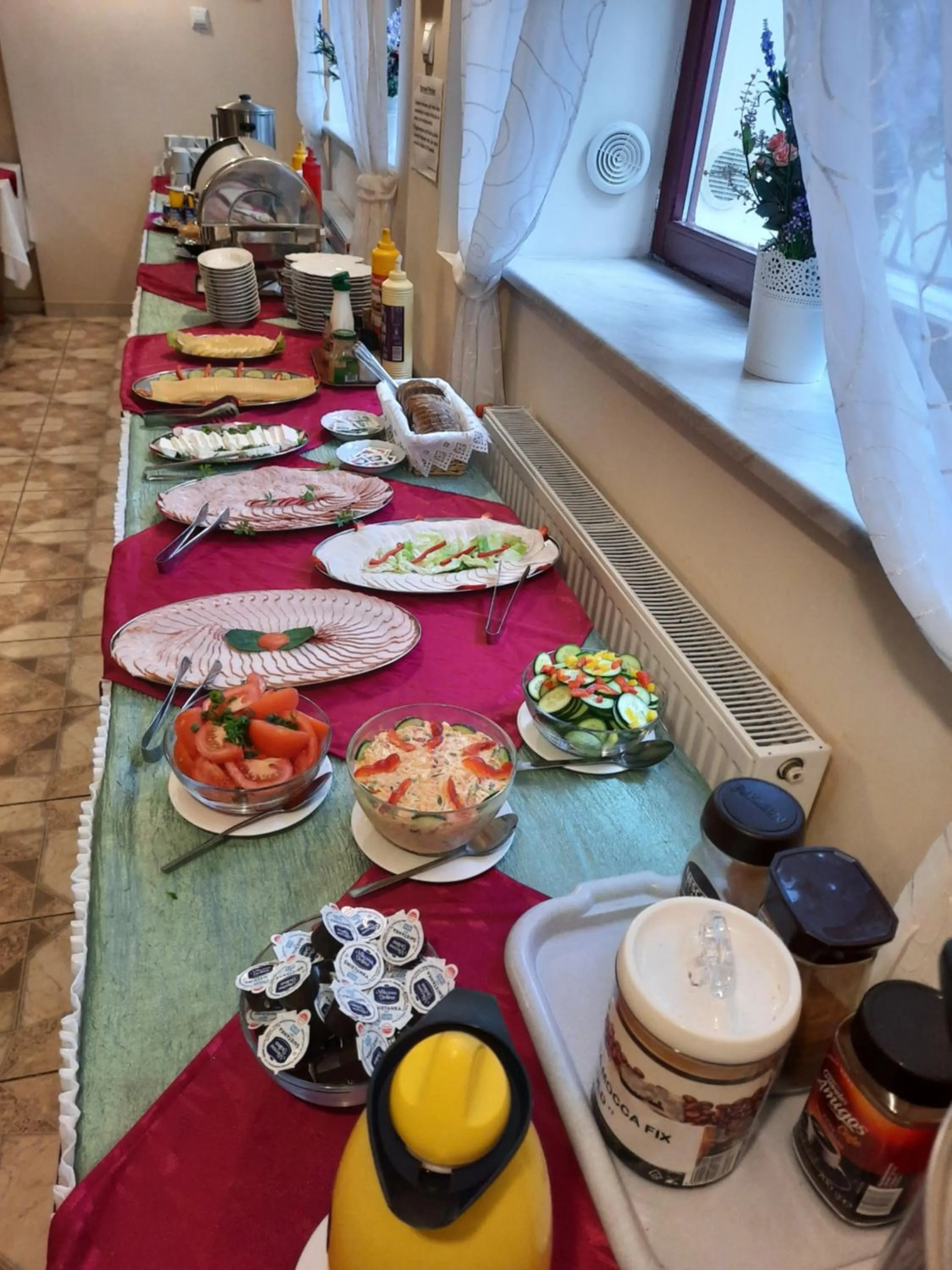 Buffet breakfast in Ośrodek Wypoczynkowy Buenos Aires