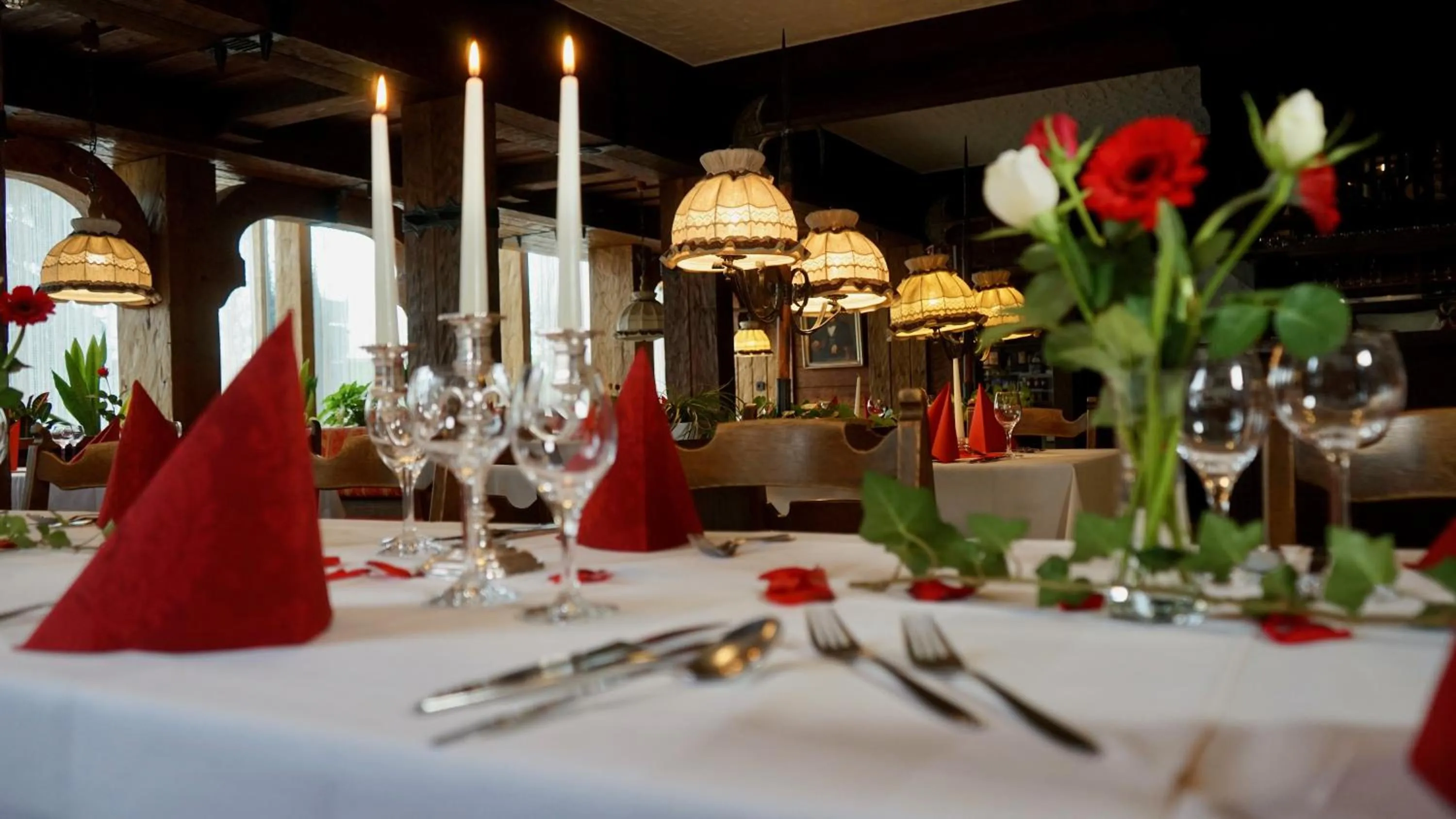 Restaurant/places to eat in Landhotel Günzburg