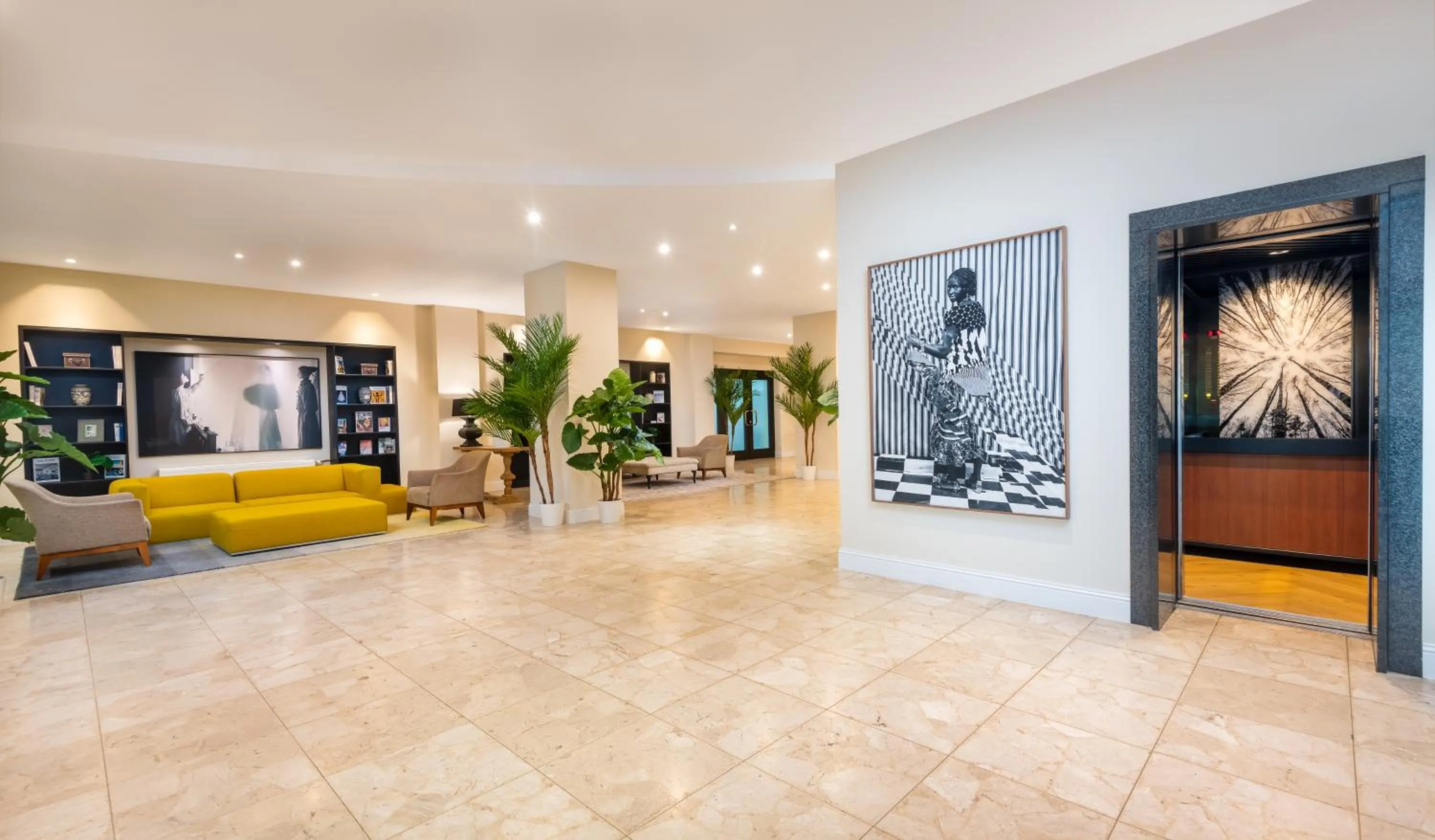 Lobby or reception in Wyndham Garden Lahnstein Koblenz