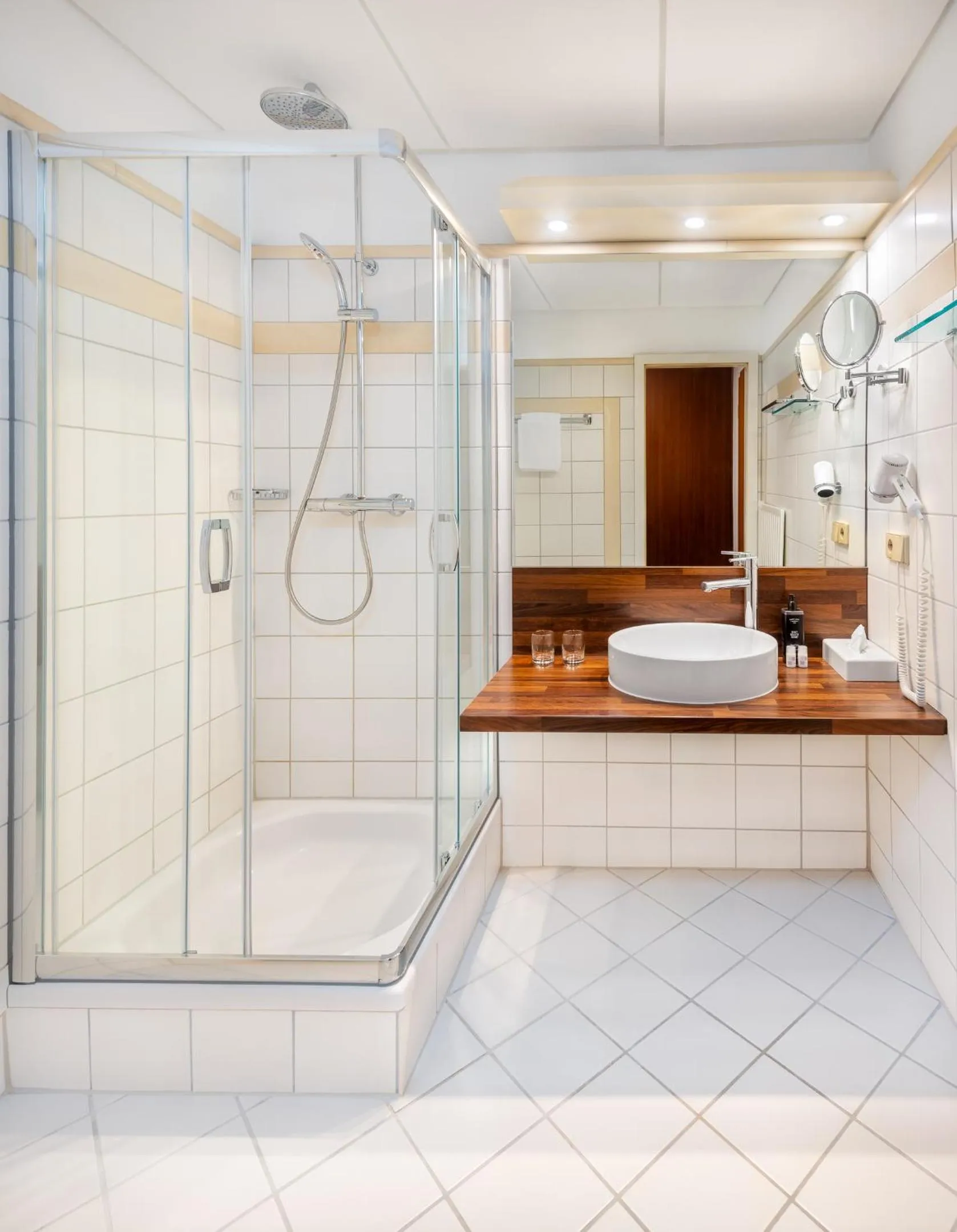 Bathroom in Wyndham Garden Lahnstein Koblenz