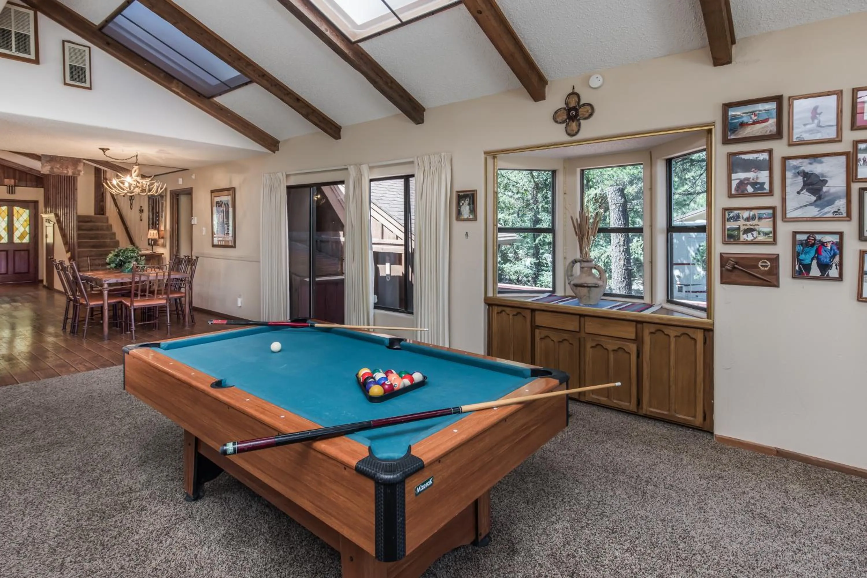 Property building in Cowboys, Indians and Outlaws