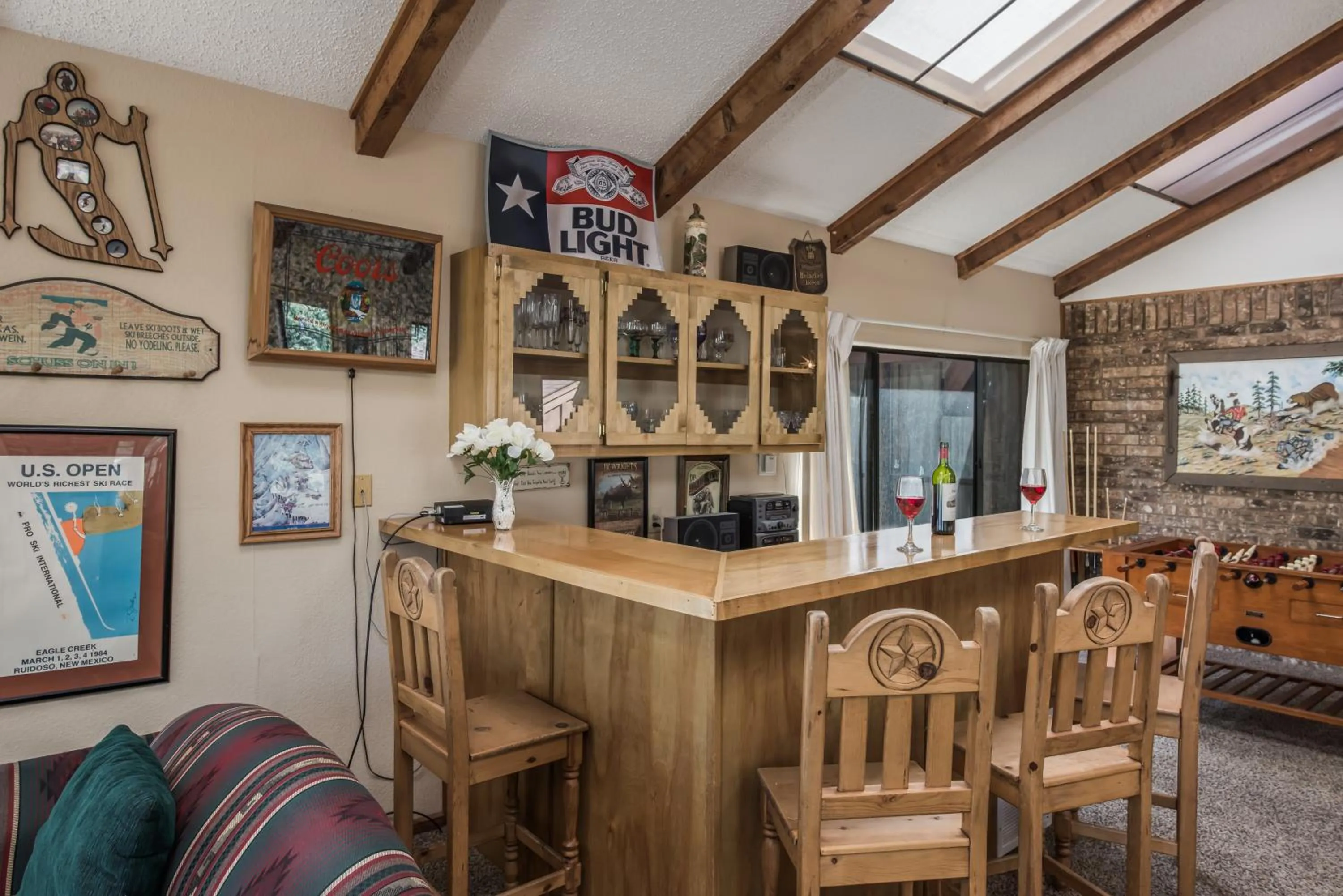 Kitchen or kitchenette in Cowboys, Indians and Outlaws