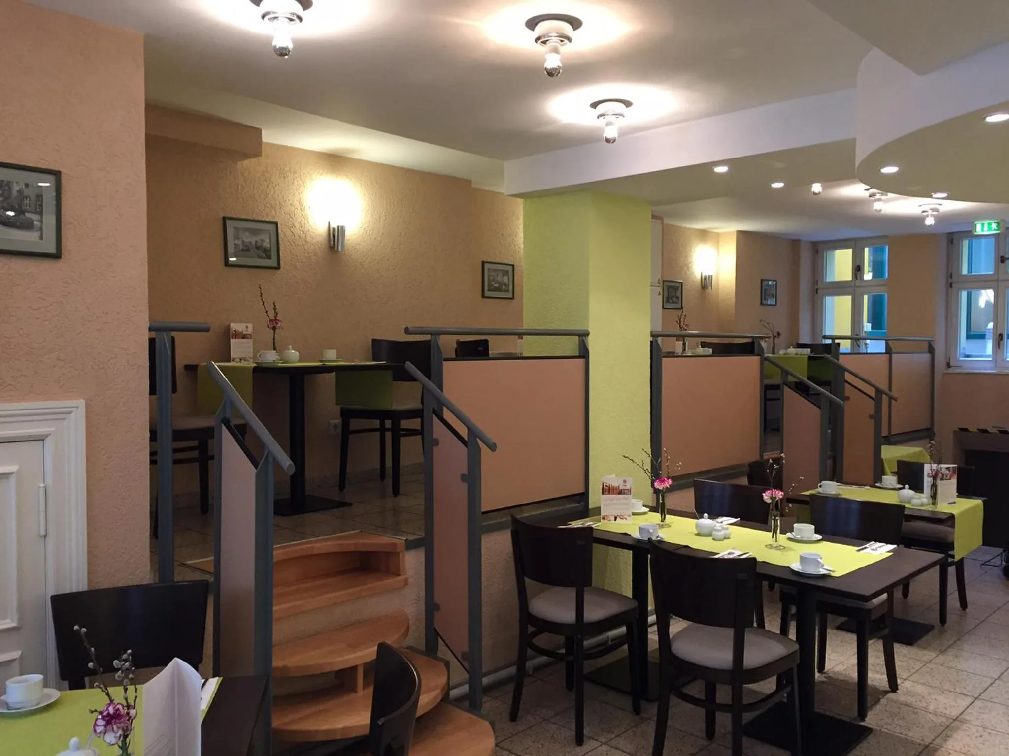 Restaurant/places to eat in martas Hotel Allegra Berlin