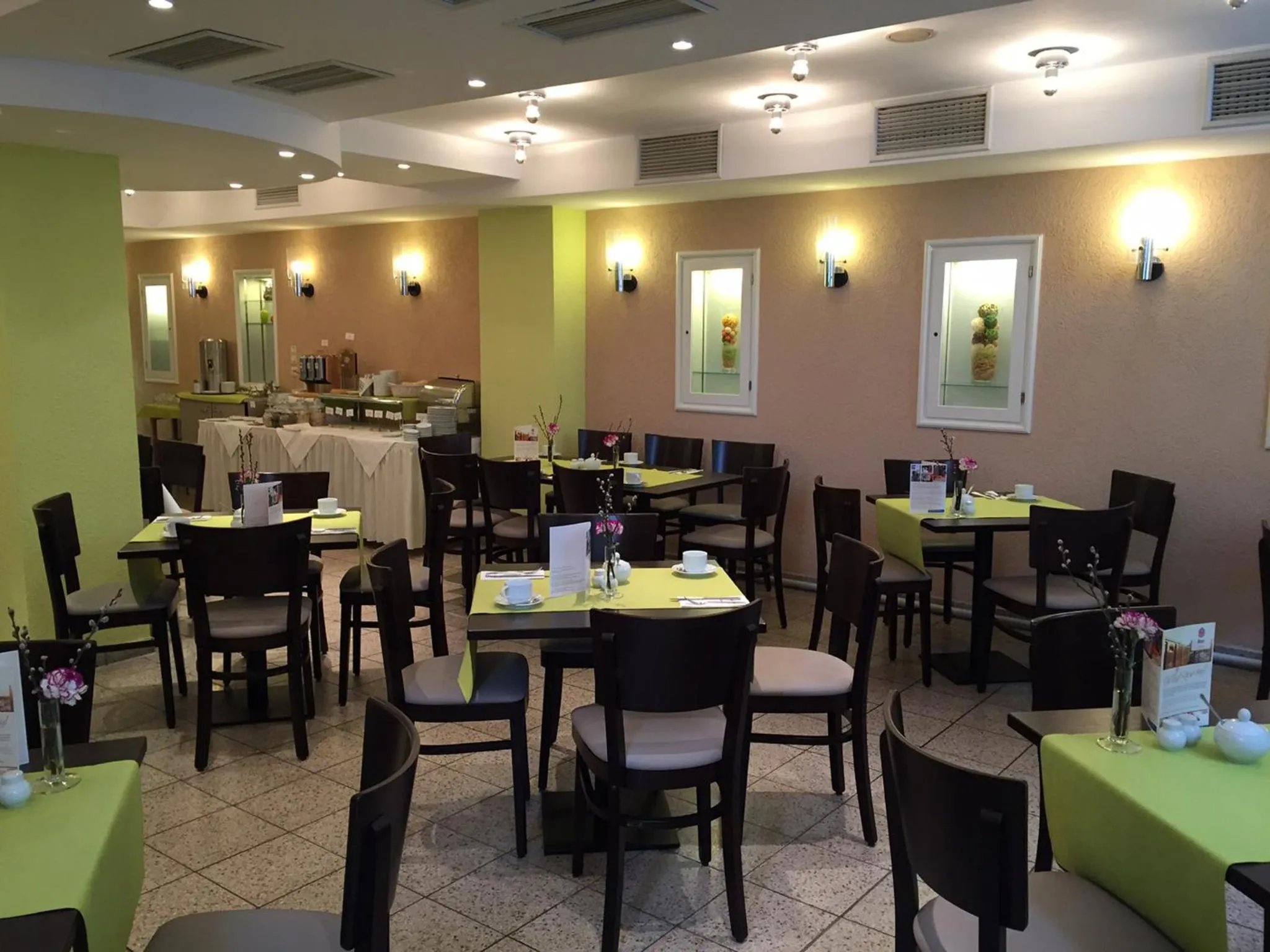 Restaurant/places to eat in martas Hotel Allegra Berlin