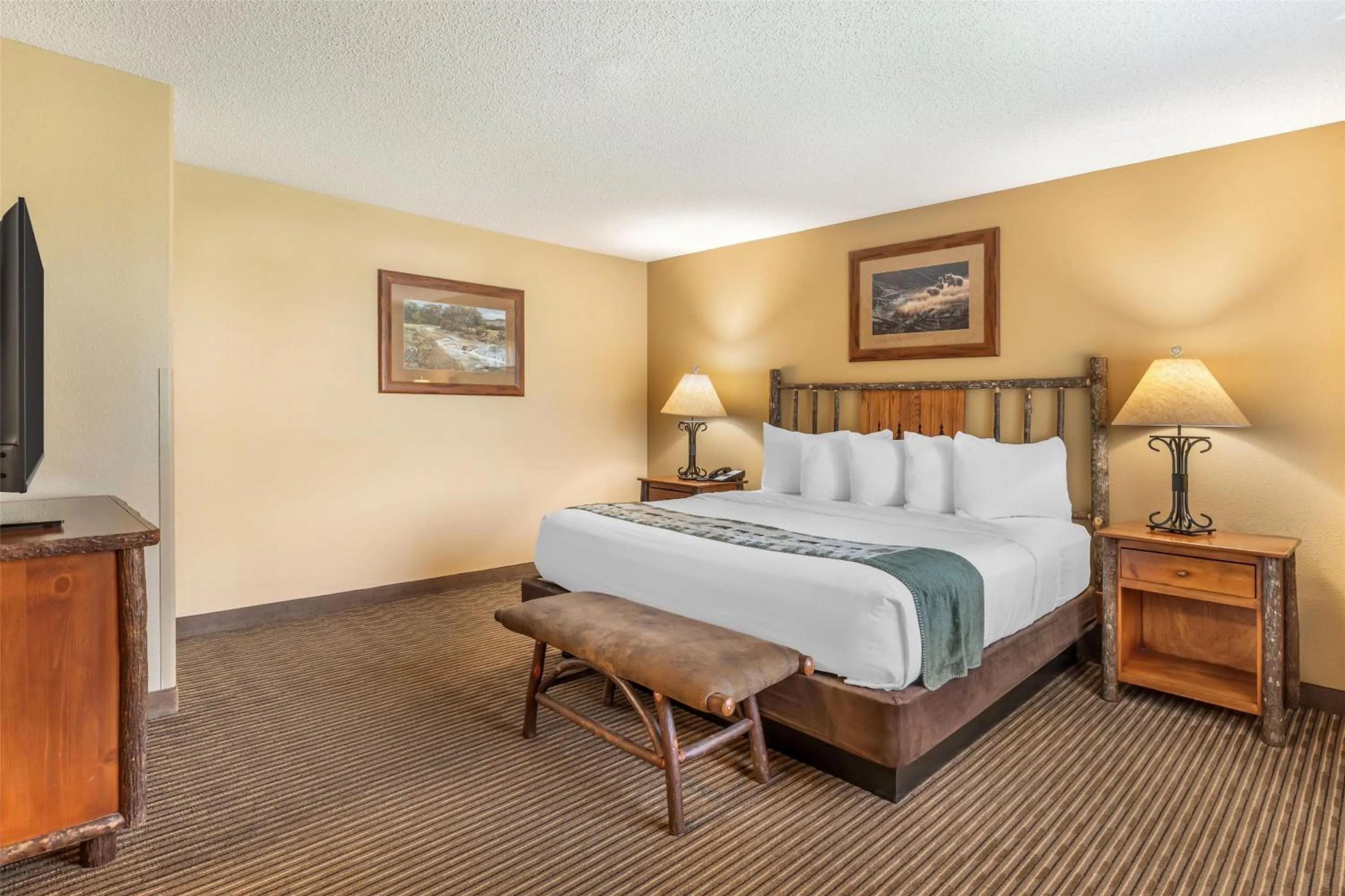 Photo of the whole room, Bed in Best Western Plus Kelly Inn & Suites