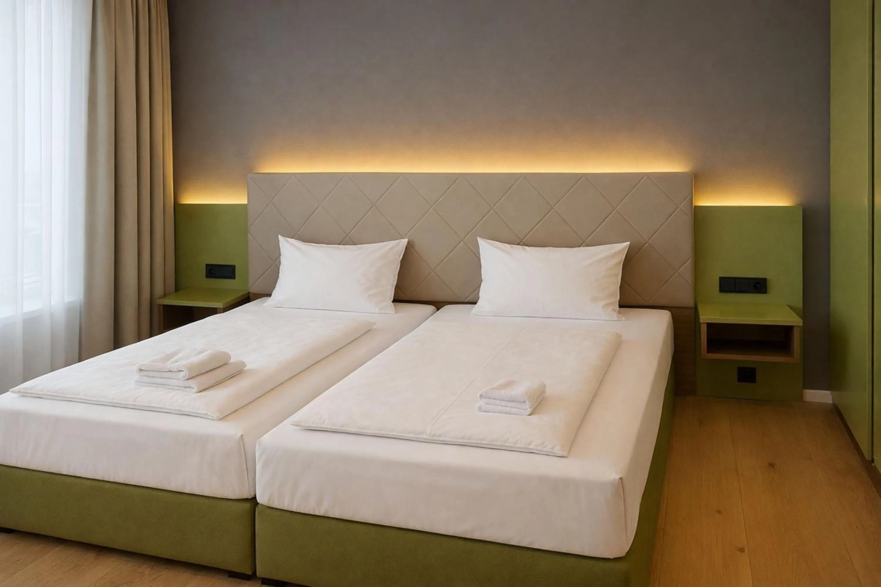 Photo of the whole room, Bed in Holiday Inn Cottbus by IHG