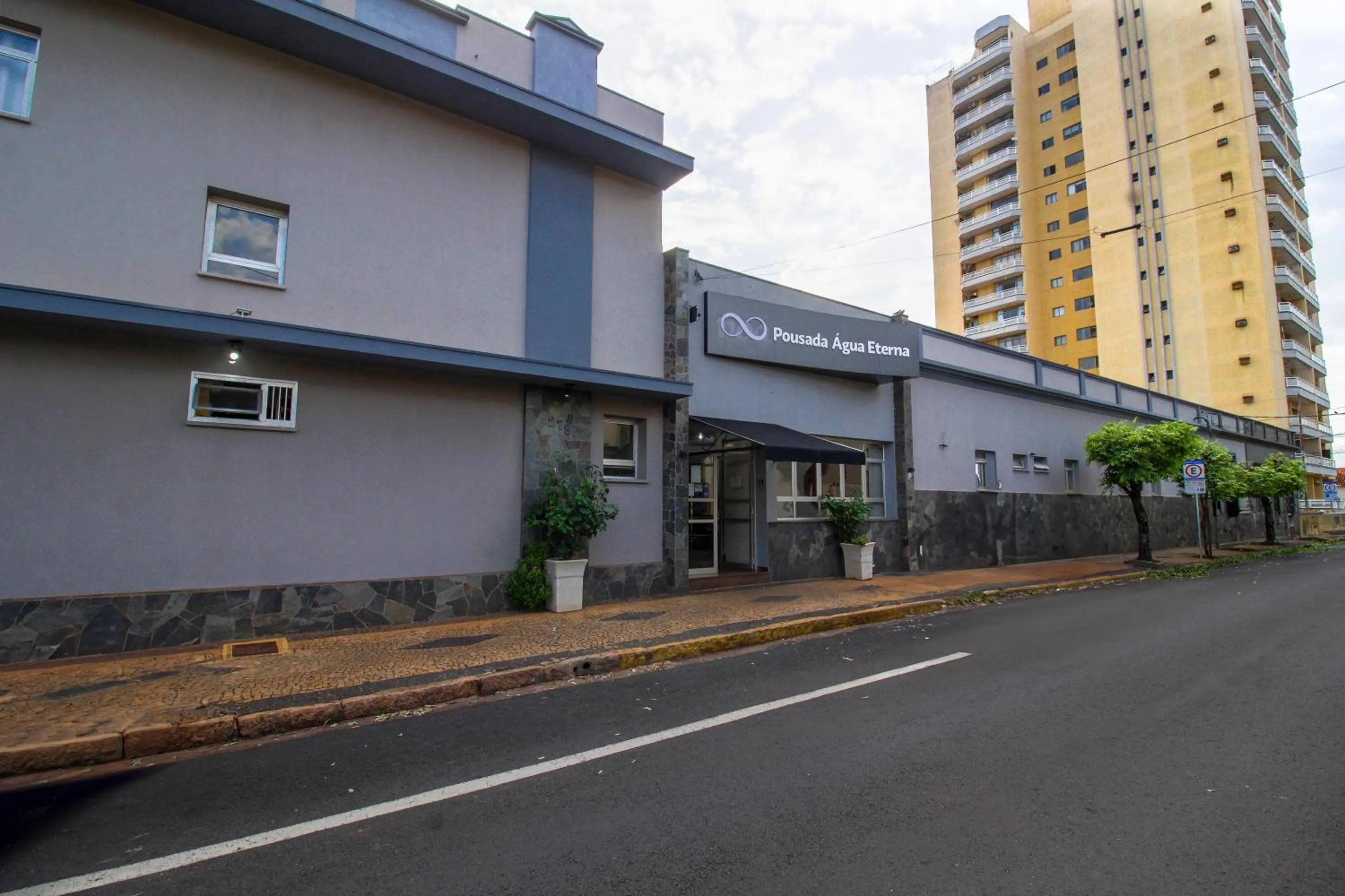 Facade/entrance in VOA Pousada Água Eterna
