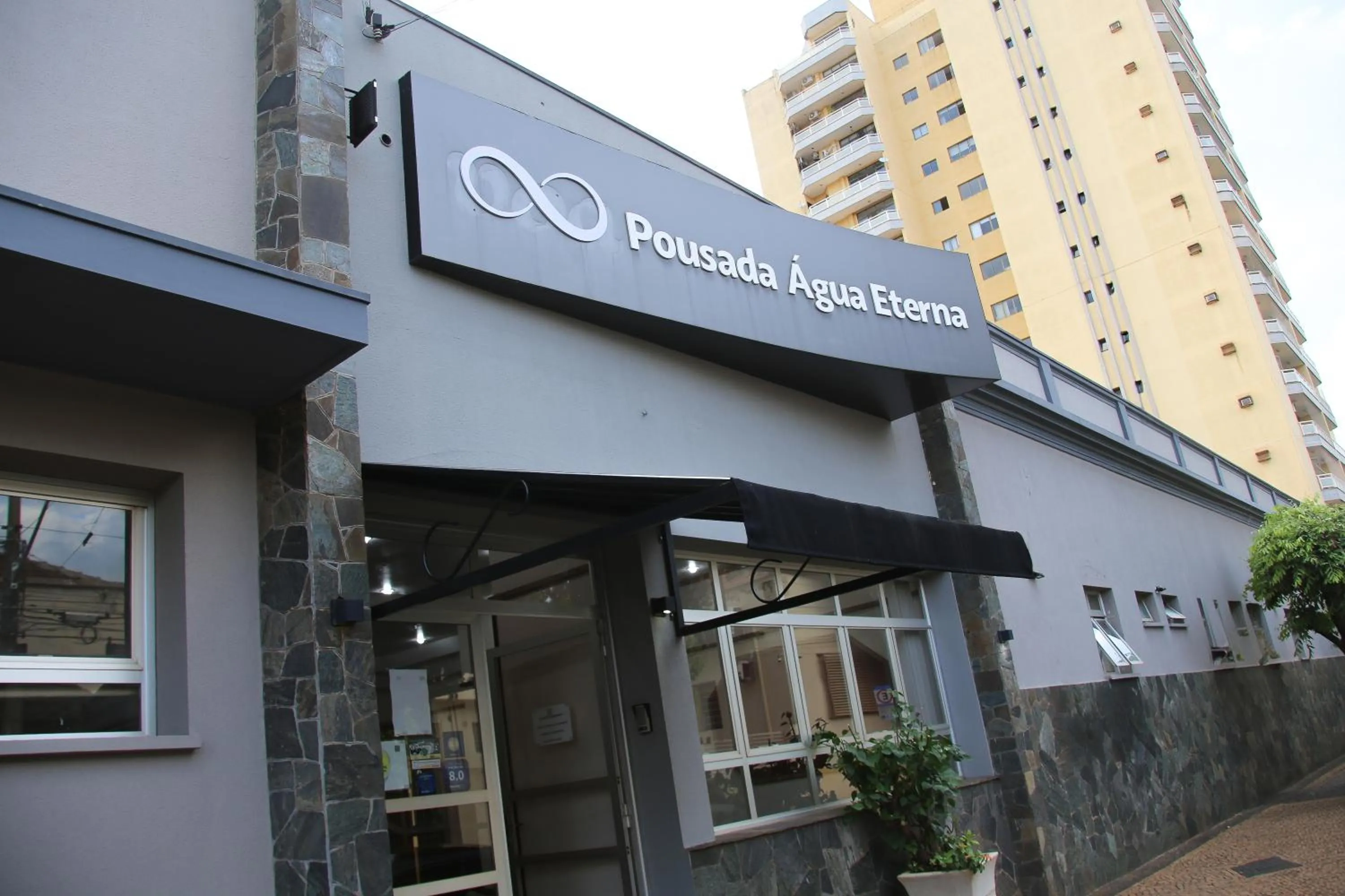 Facade/entrance in VOA Pousada Água Eterna