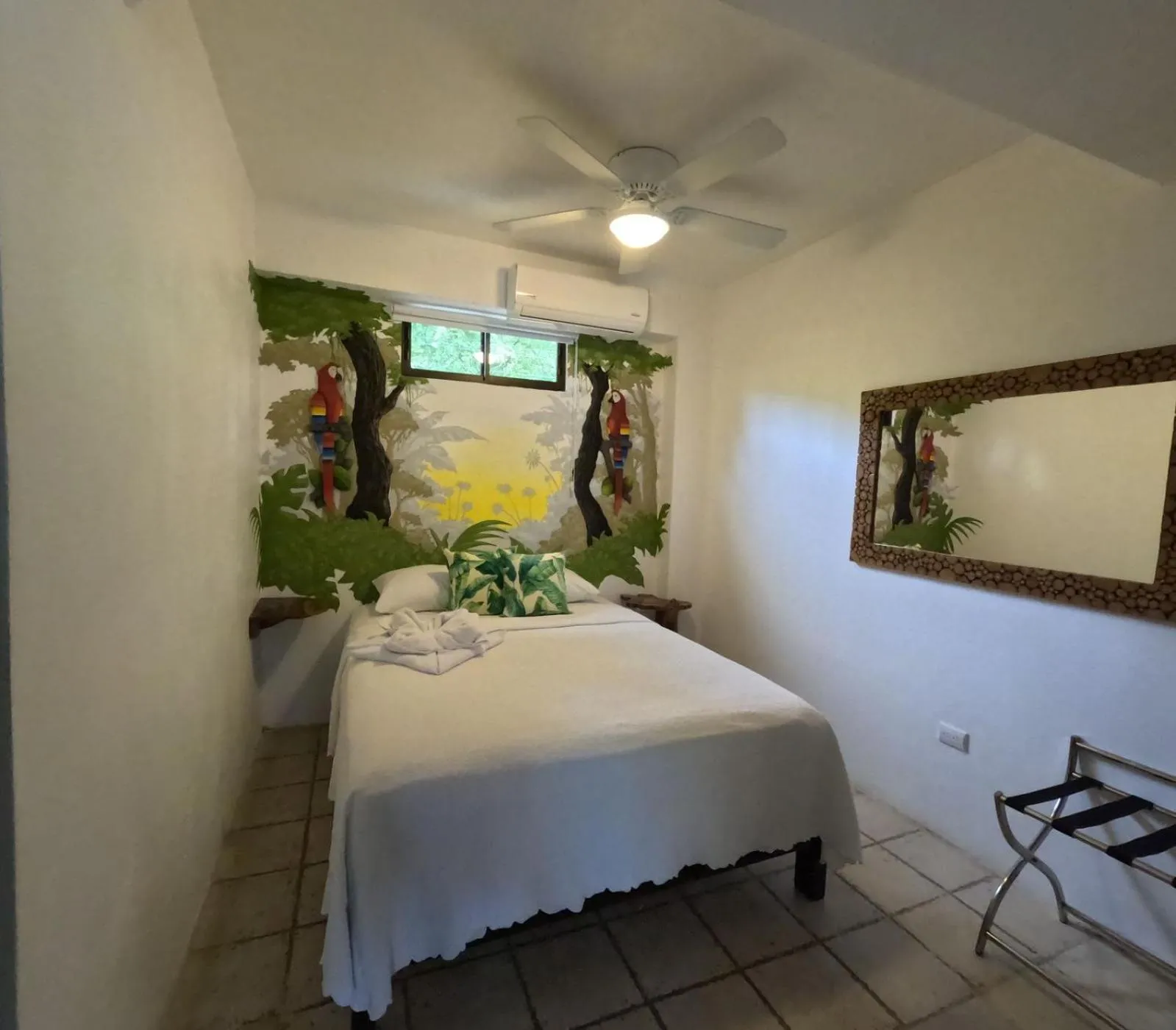 Bed in La Sirena Playa Jacó