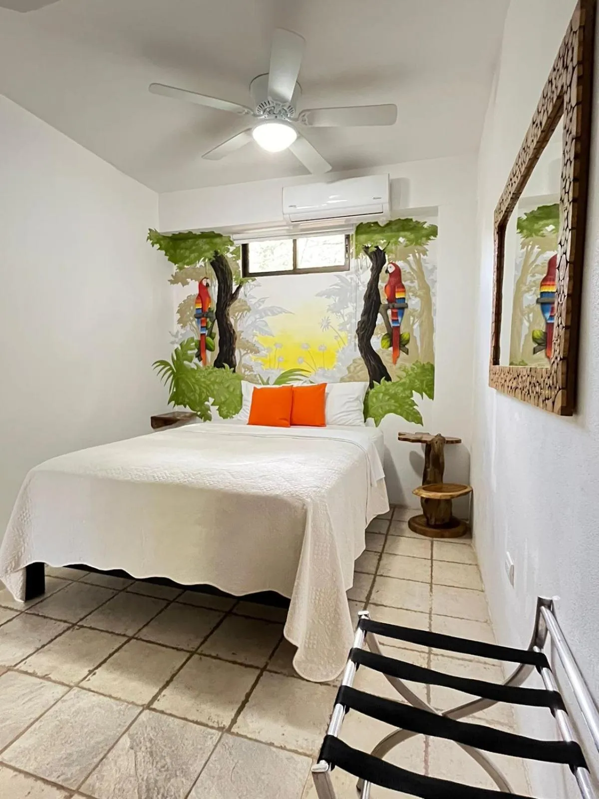 Bed in La Sirena Playa Jacó