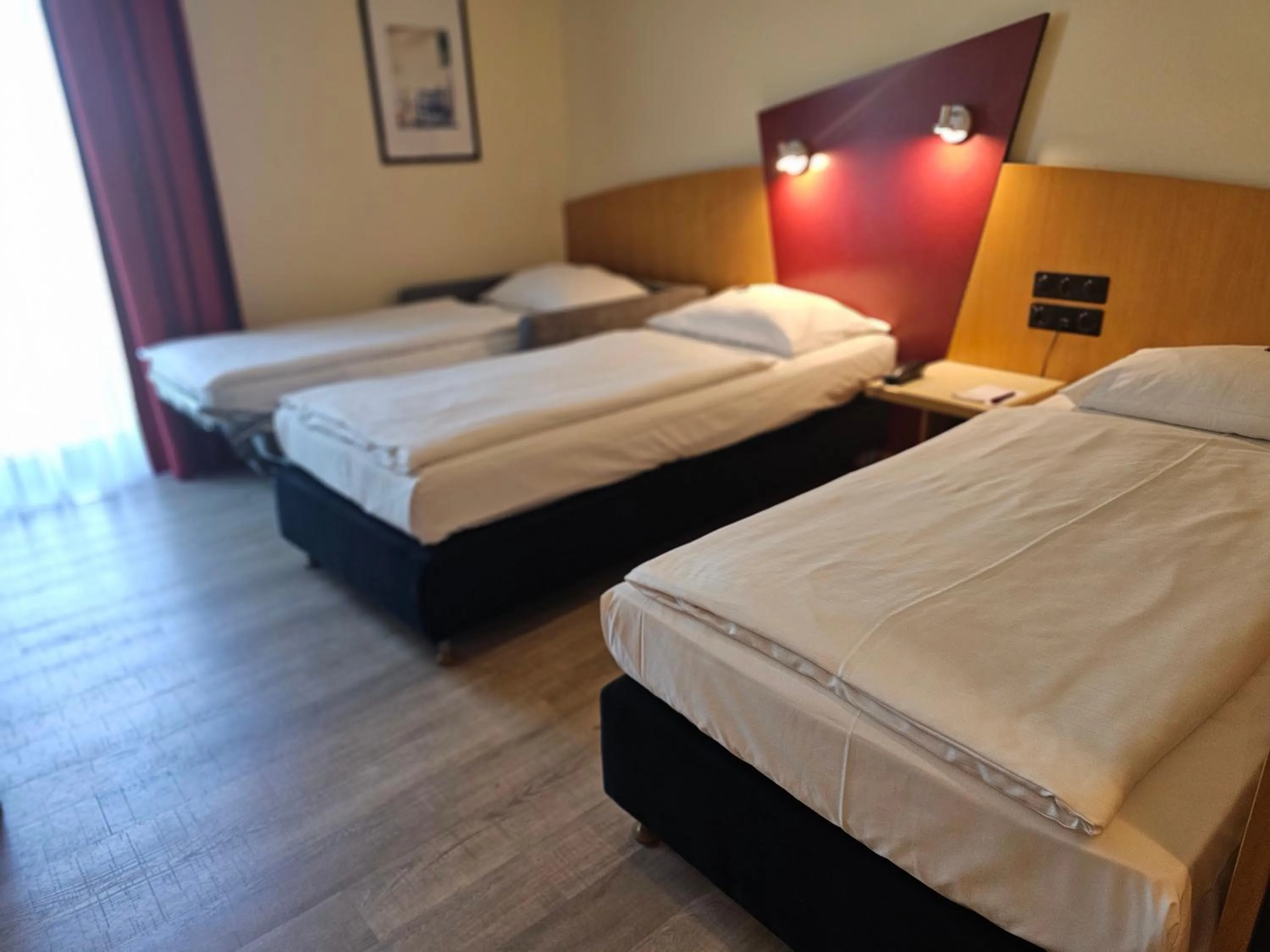 Bed in Arvena Park Hotel