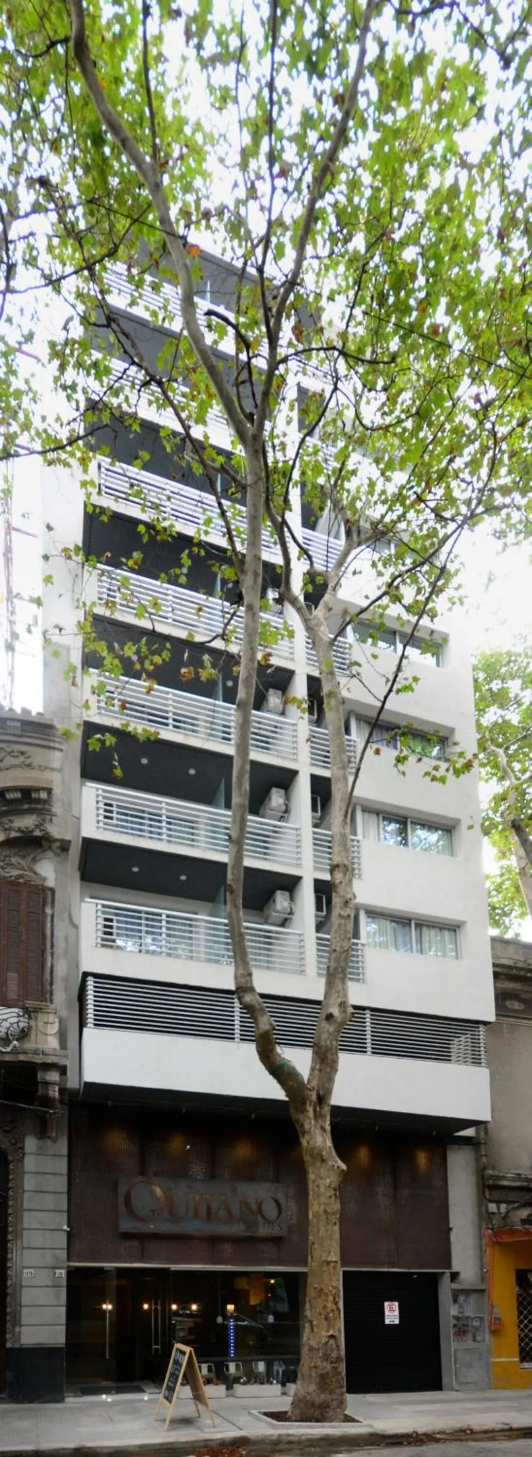 Decorative detail in Quijano Hotel - Aparts & Suites