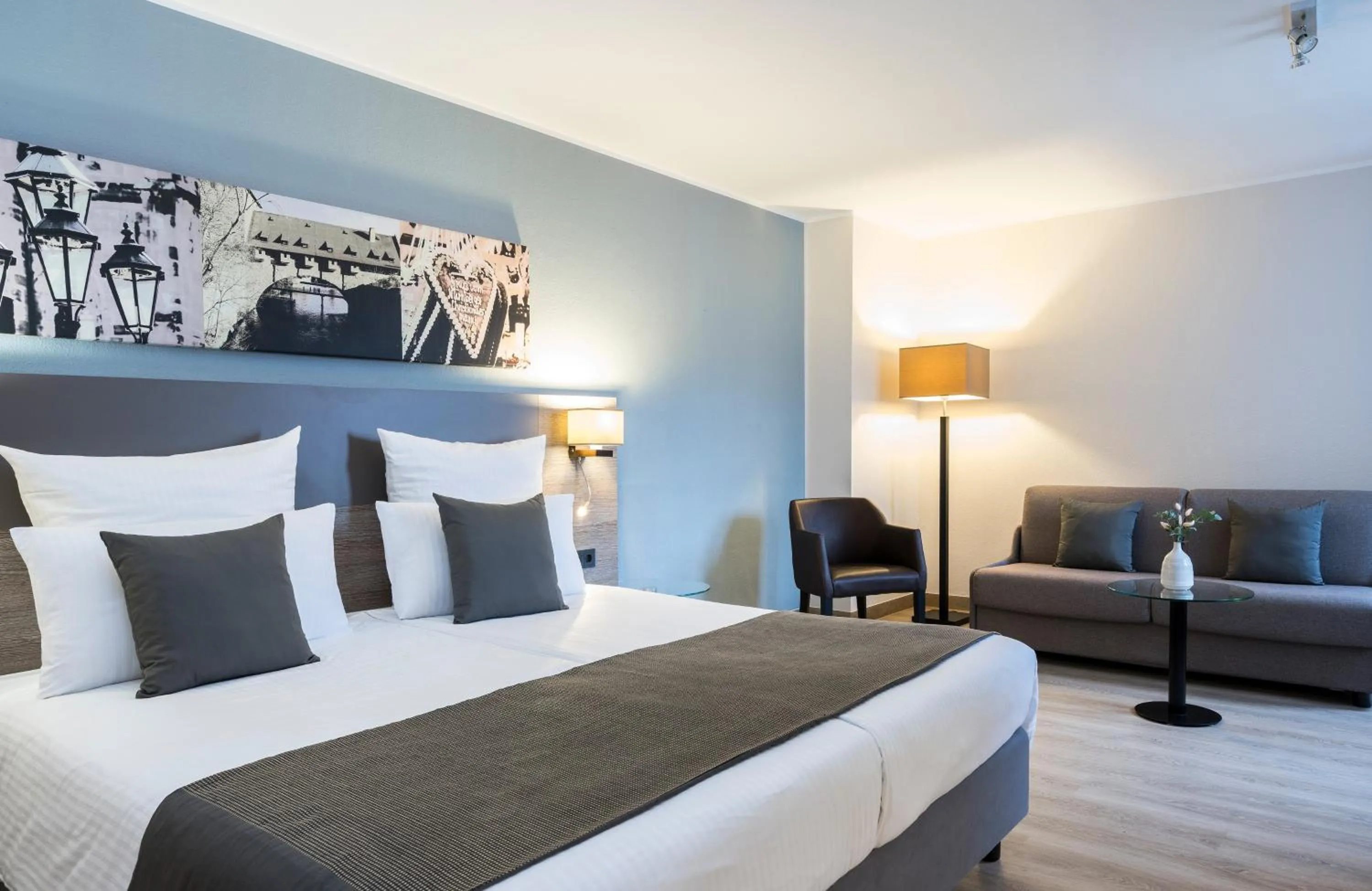 Photo of the whole room, Bed in Leonardo Hotel Nürnberg