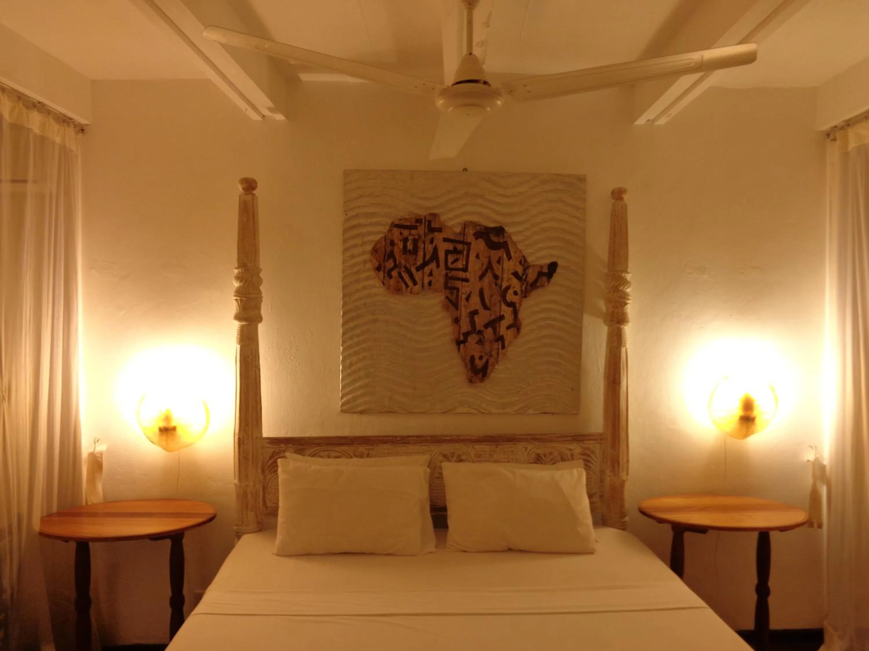 Bed in White Elephant Sea Lodge