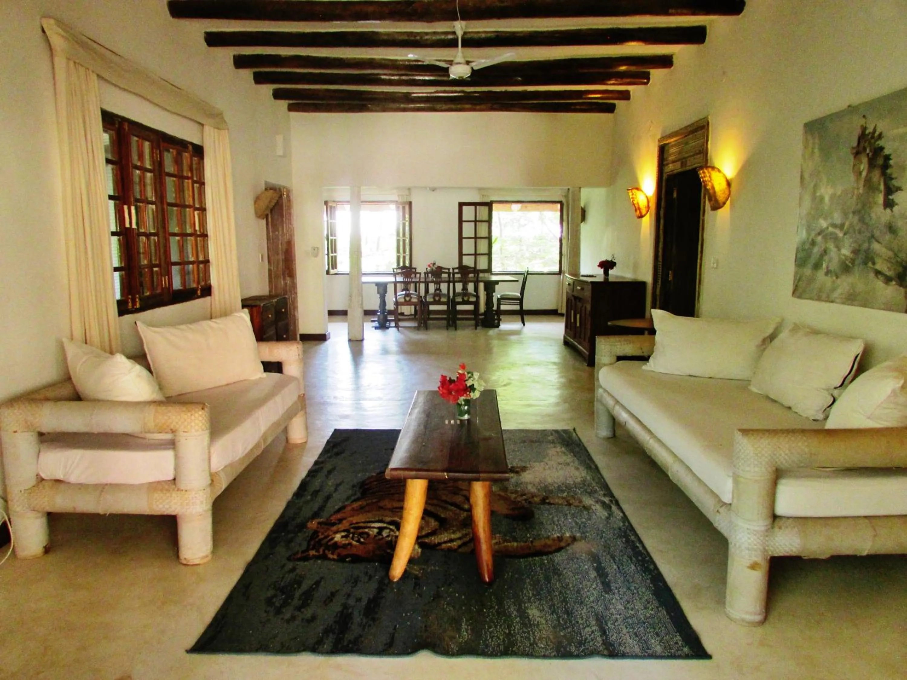 Living room in White Elephant Sea Lodge