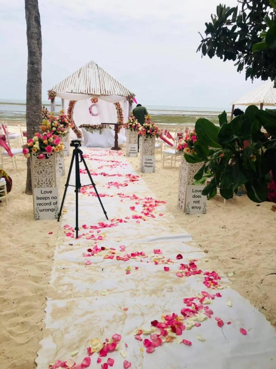 Beach in White Elephant Sea Lodge