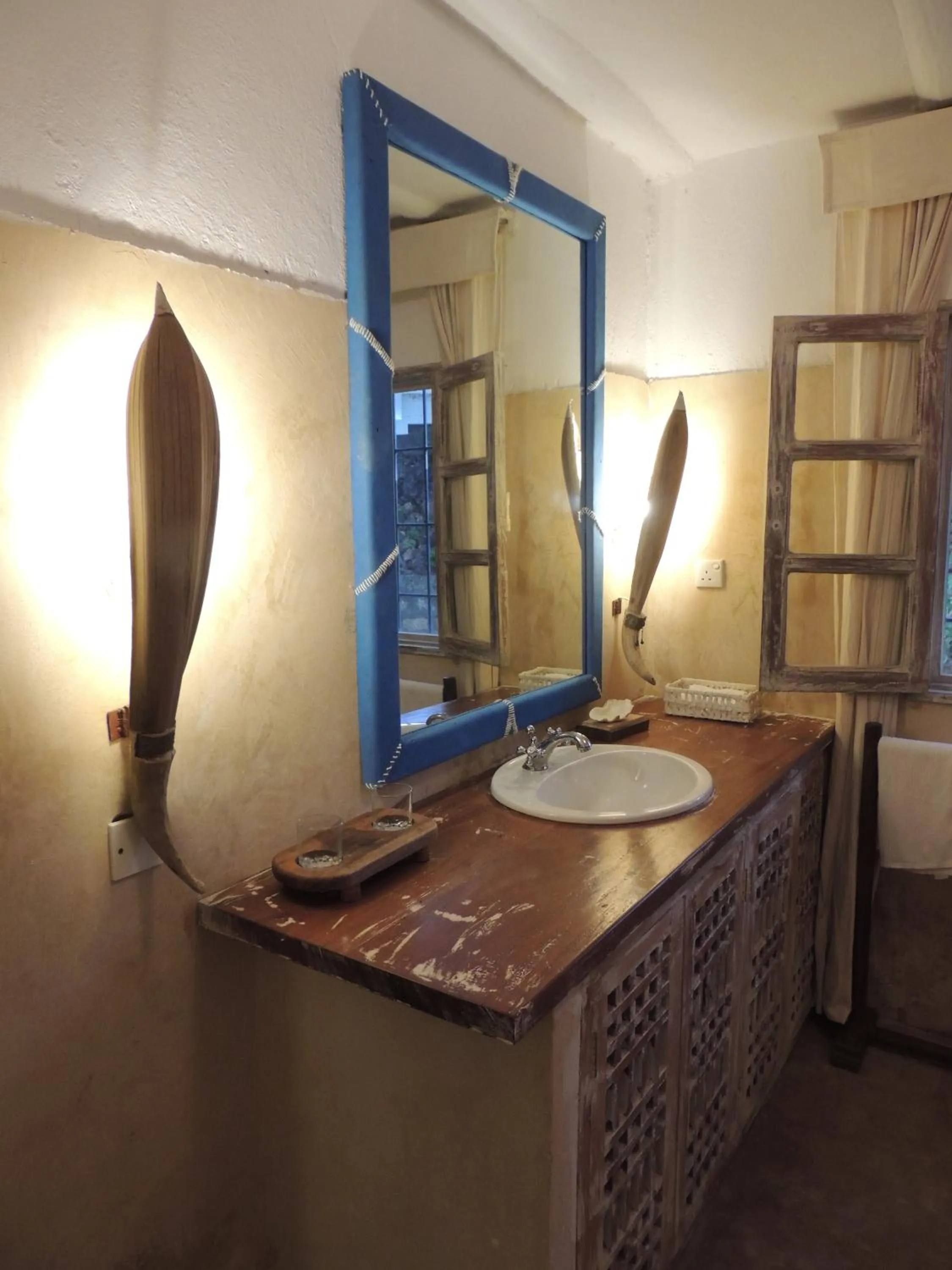 Bathroom in White Elephant Sea Lodge