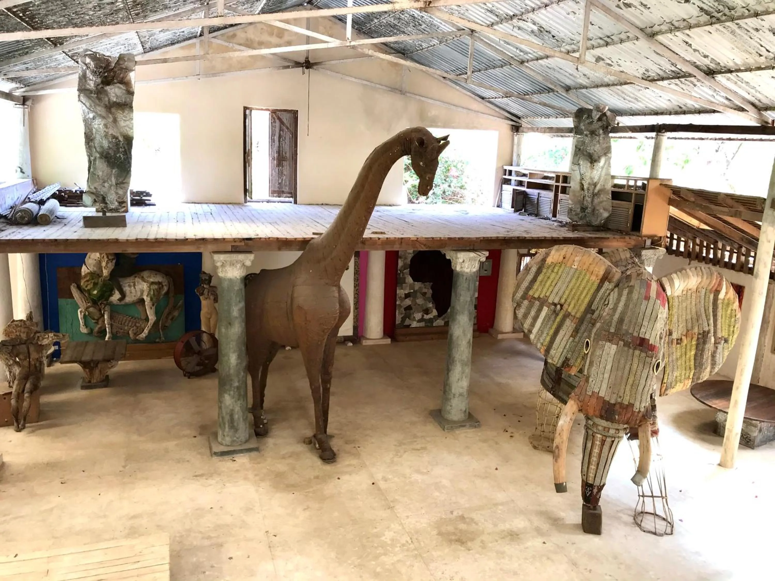 Facade/entrance in White Elephant Sea Lodge