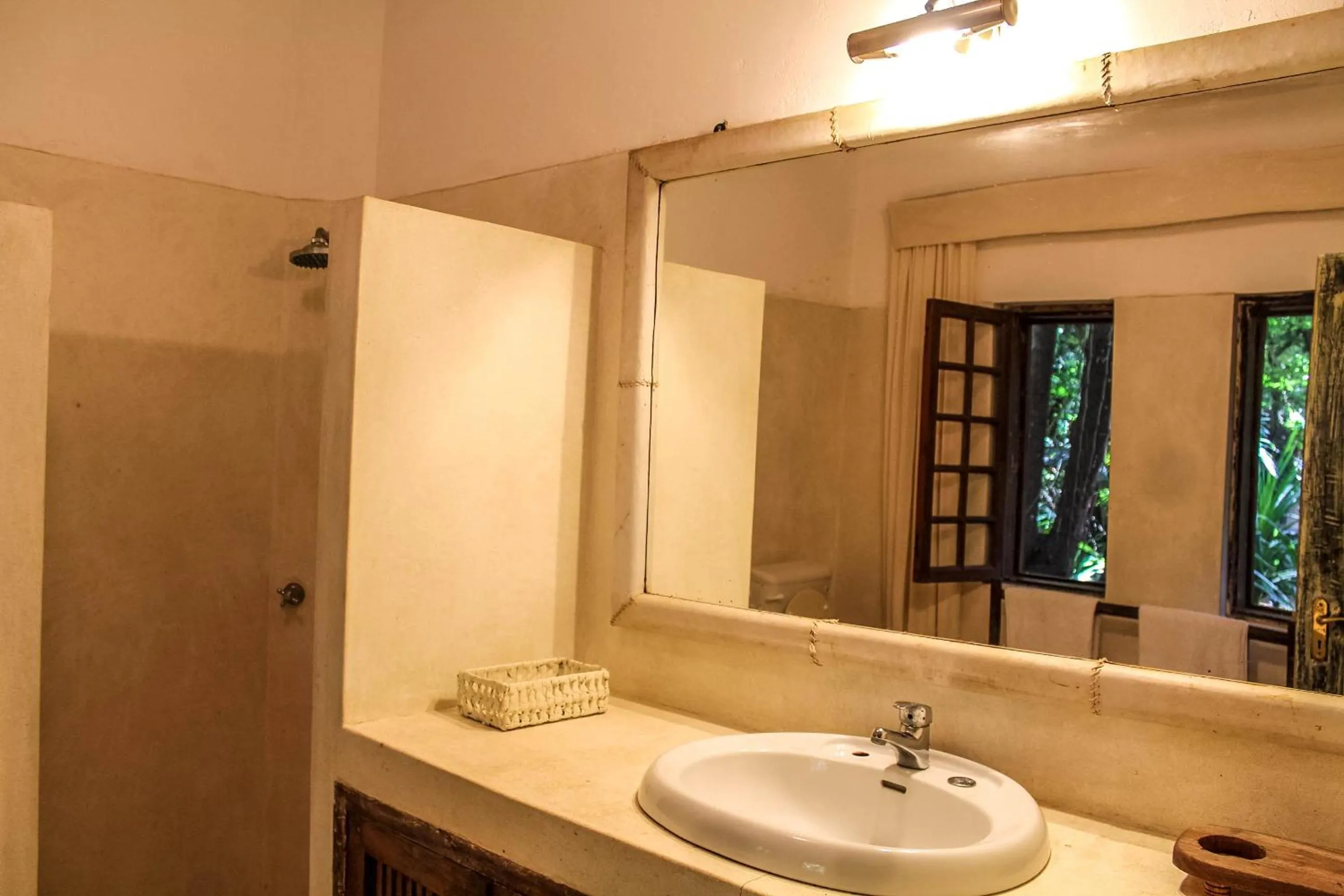 Bathroom in White Elephant Sea Lodge