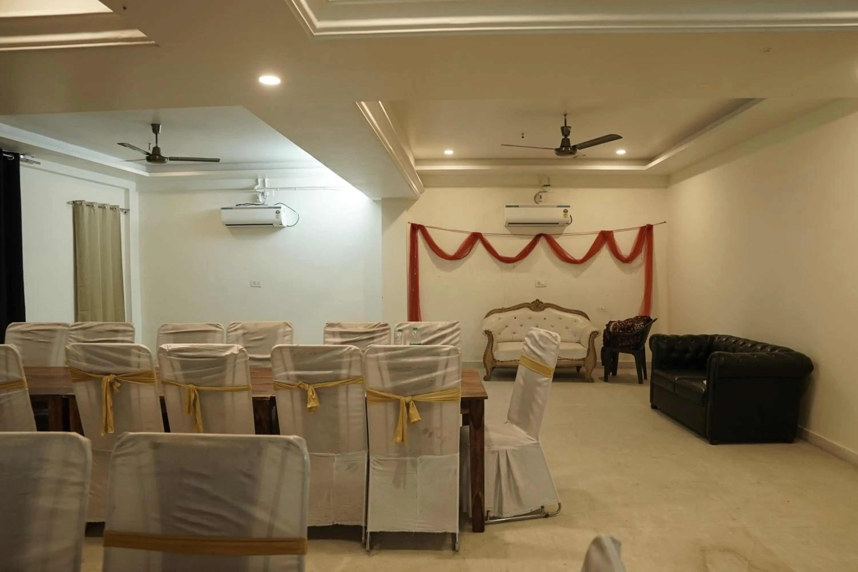 Dining area in Hotel The Black Gold