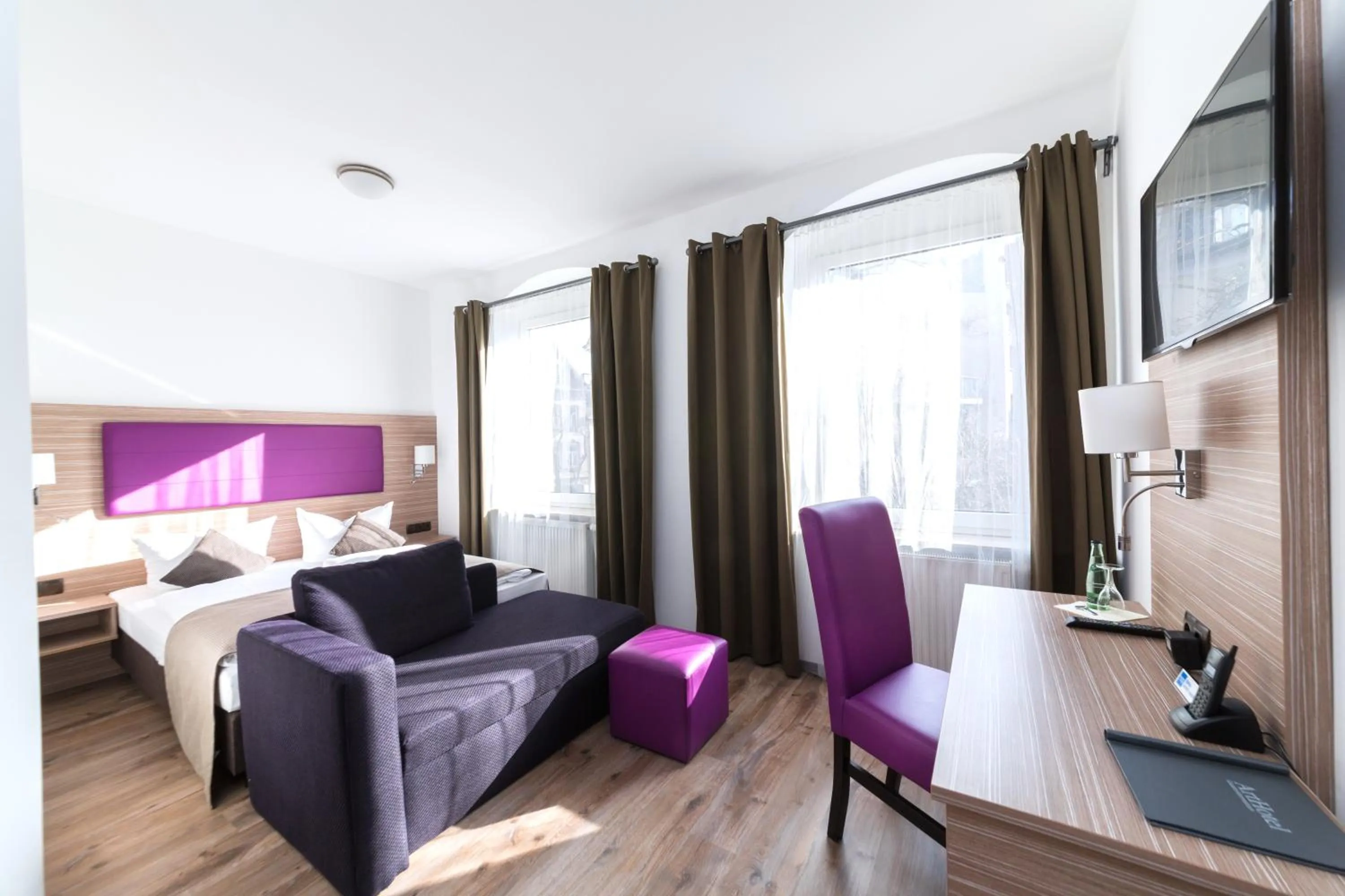 Photo of the whole room, Bed in ArtHotel City