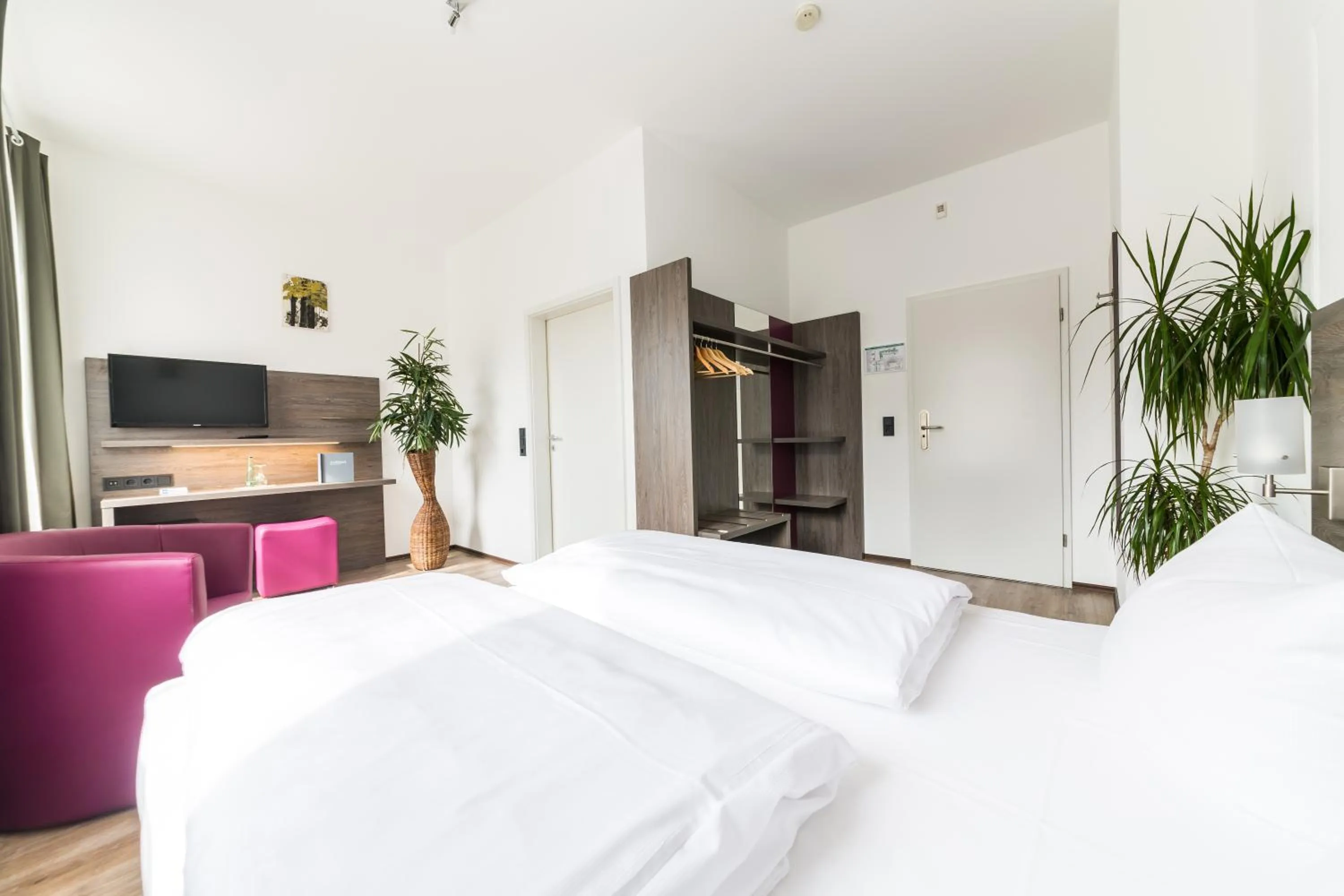 Photo of the whole room, Bed in ArtHotel City