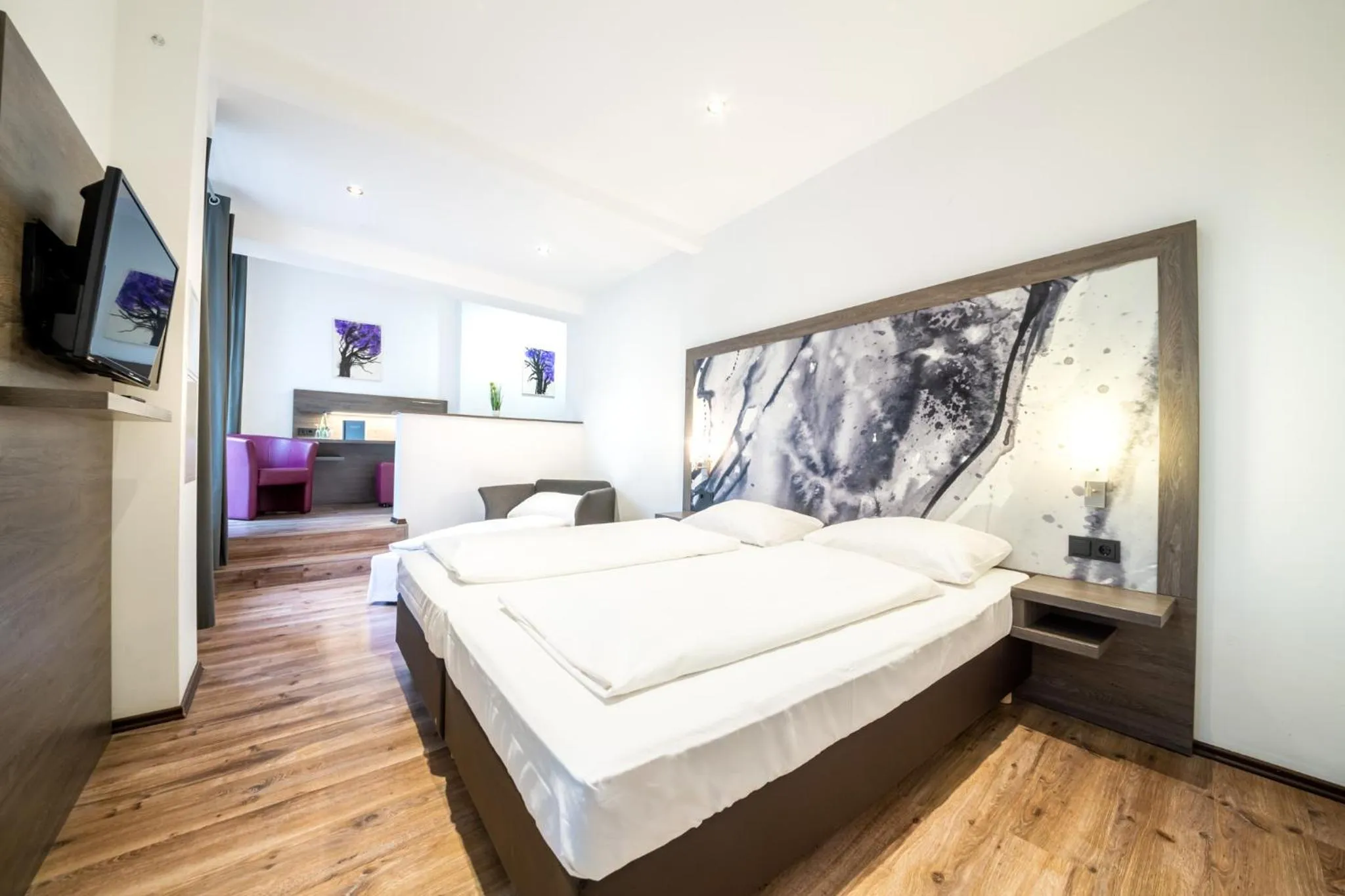 Photo of the whole room, Bed in ArtHotel City